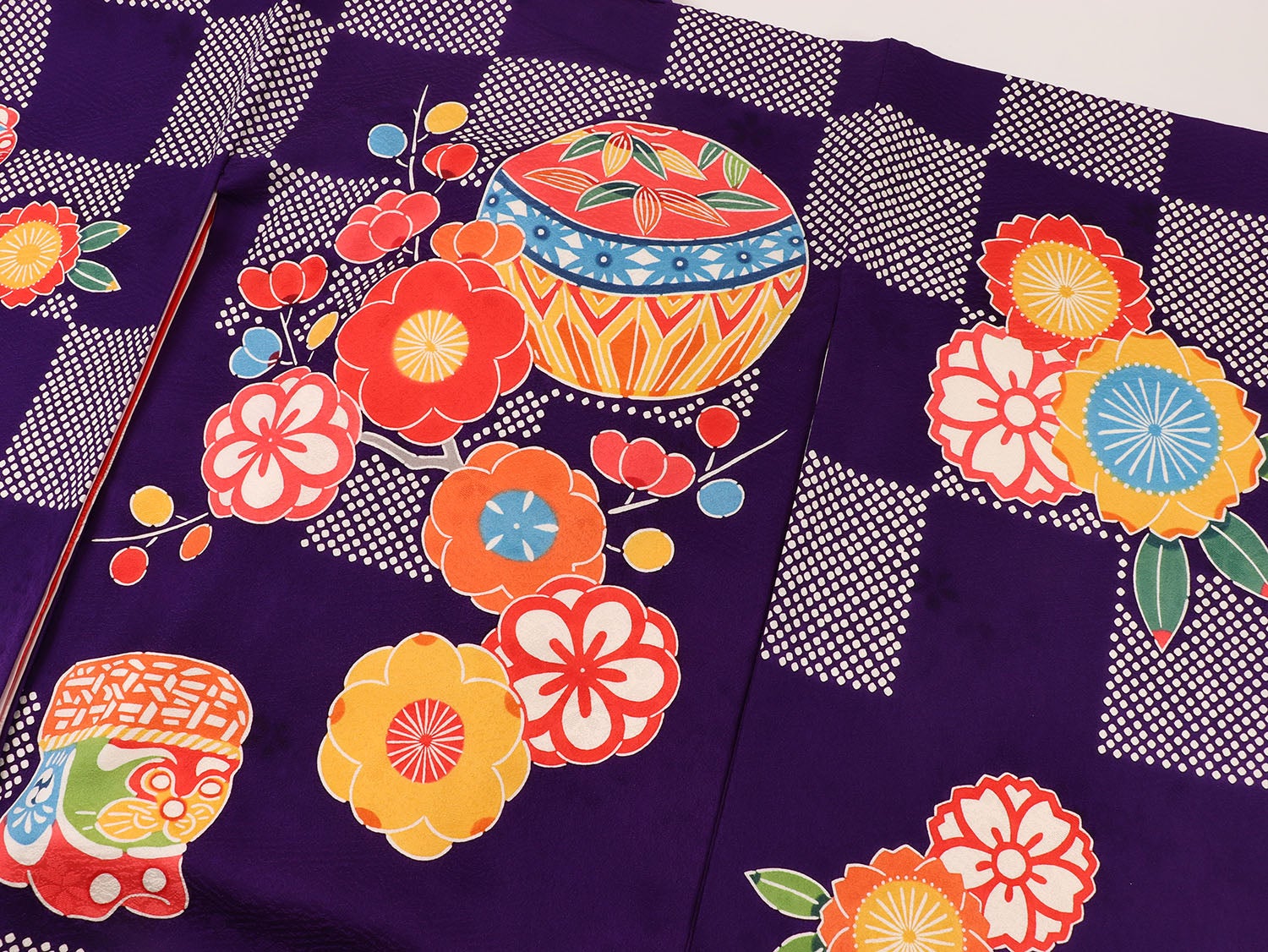 [レンタル] 女の子 お宮参り 産着 栗山工房 レンタル6点フルセット 正絹 鞠と犬張子 紫色の宅配レンタル - 4