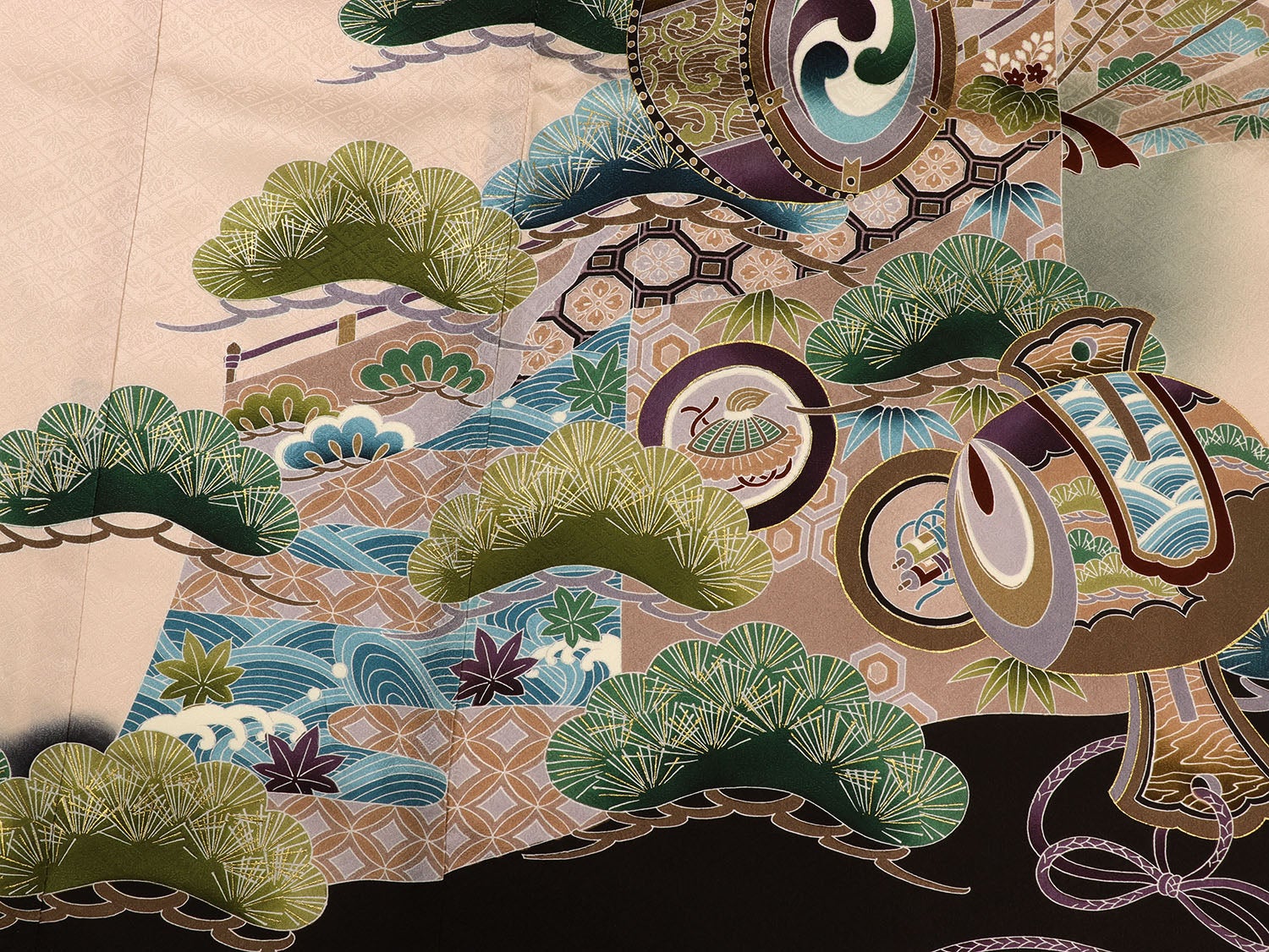 [レンタル] 男の子 お宮参り 産着 レンタル6点フルセット 正絹 兜に陣太鼓と打ち出の小槌 黒色の宅配レンタル - 5