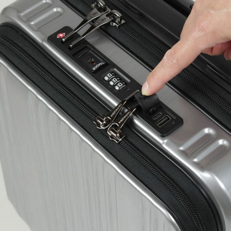 [レンタル] [1-3泊向けサイズ]BERMAS INTER CITY No.60524 22L ハードスーツケース ブラックヘアラインの宅配レンタル - 10