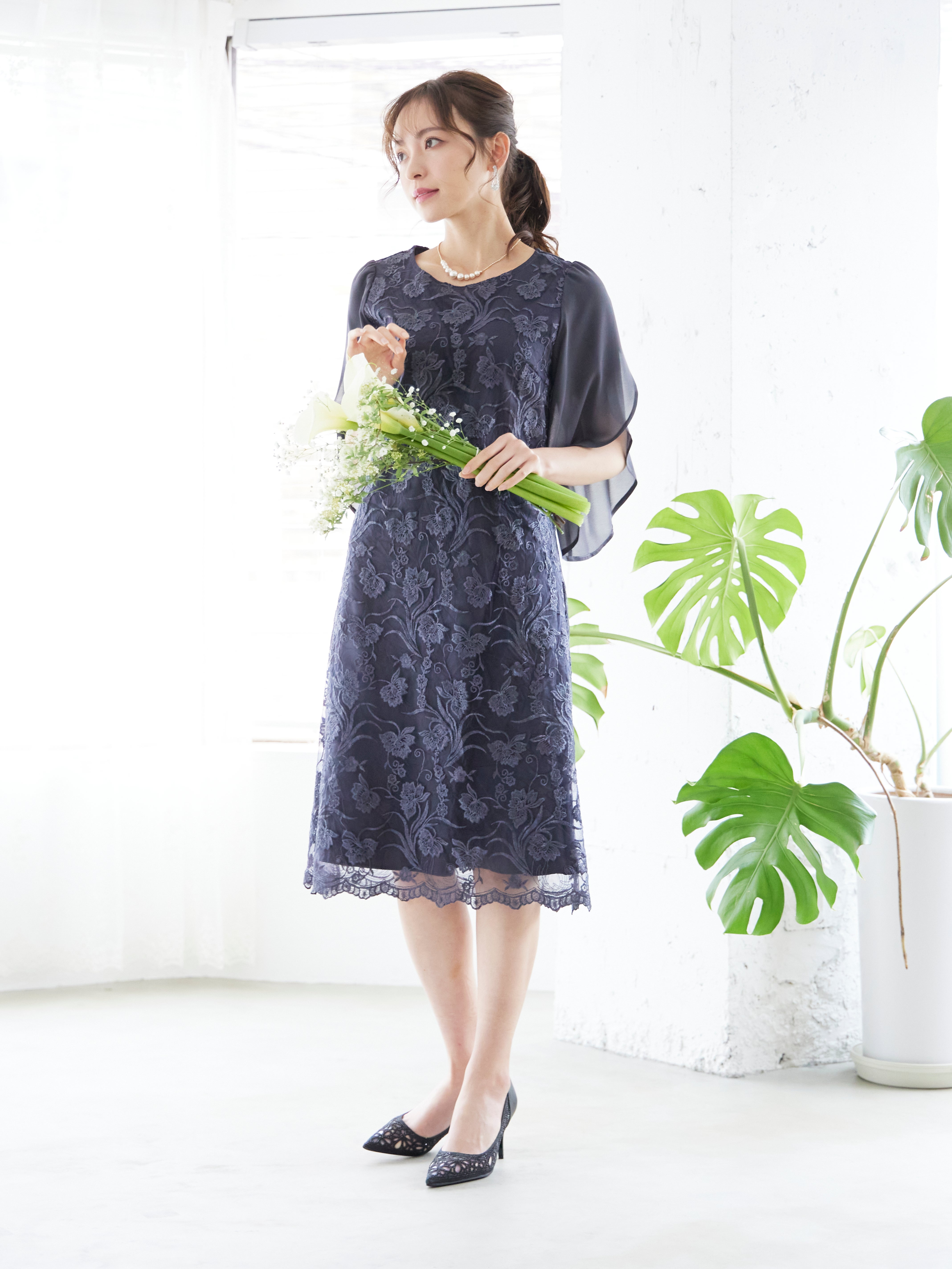 [レンタル] BELINDA DE CAPRIS 刺繍2枚袖 ワンピースドレス グレーの宅配レンタル - 2