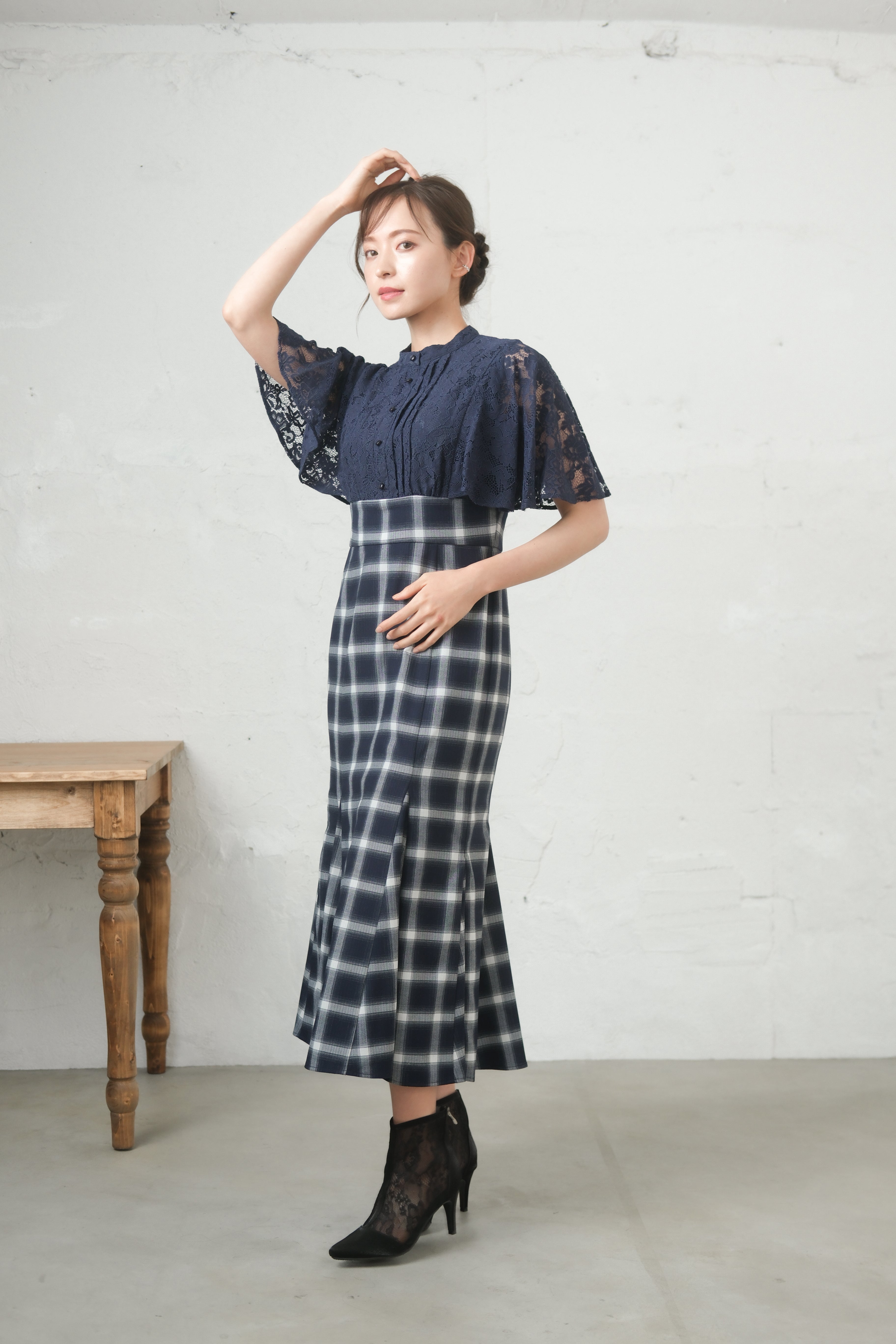 [レンタル] BELINDA DE CAPRIS レース切り替えマーメイド ワンピースドレス ネイビーの宅配レンタル - 4