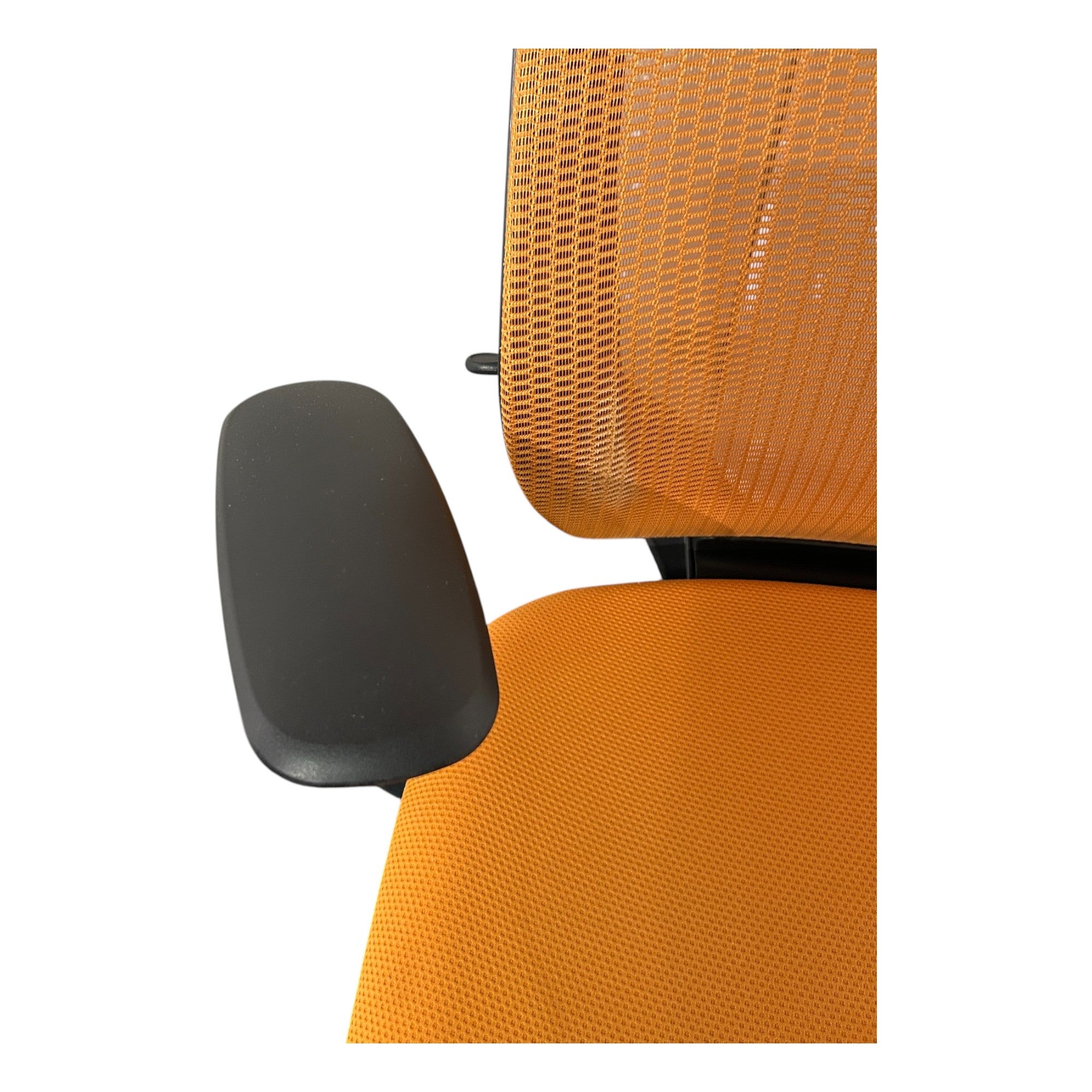 [レンタル] オカムラ オフィスチェア シルフィー ハイバック 可動肘 ハンガー オレンジ ブラック ポリッシュ C686BR-FMR8 - 8