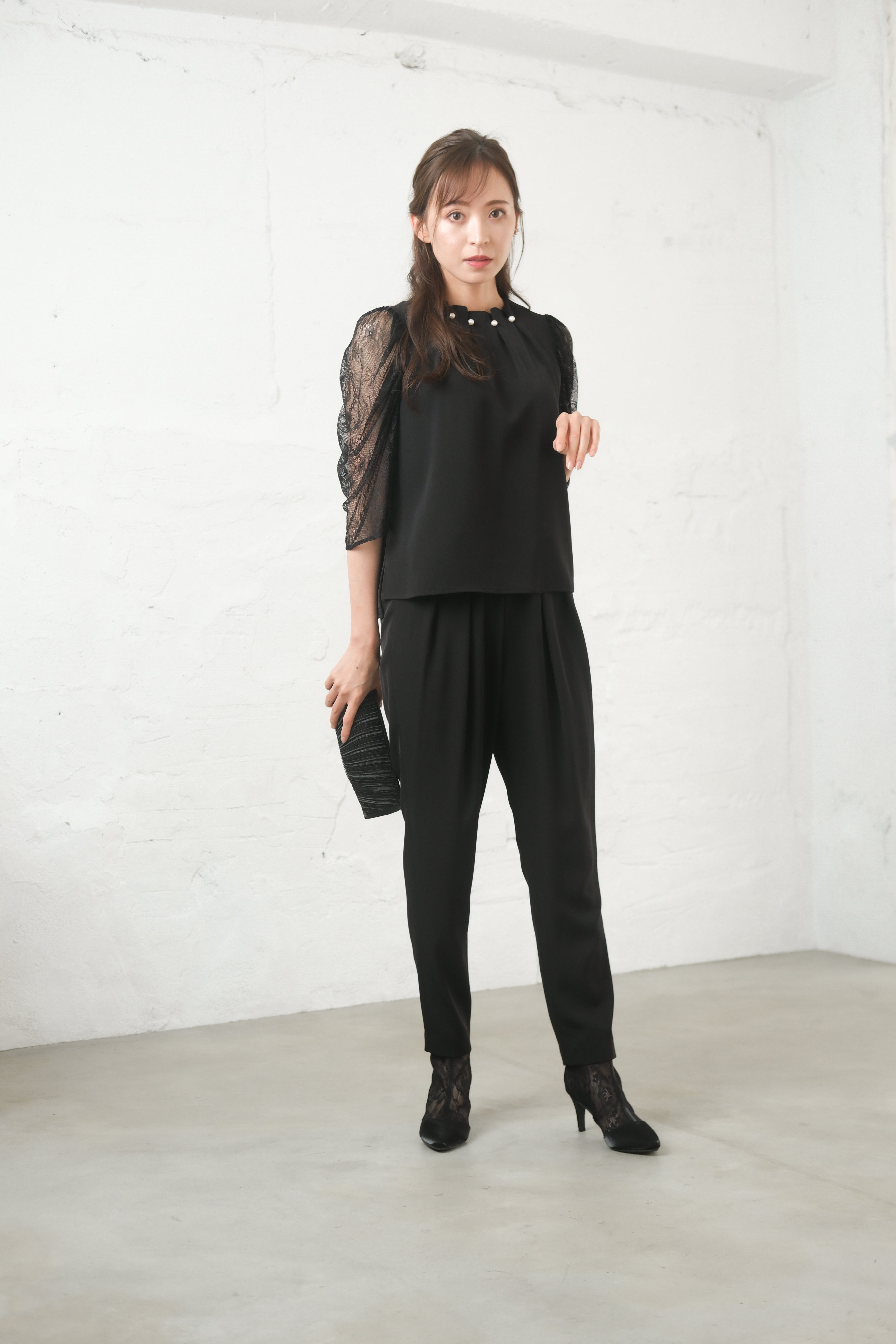 [レンタル] BELINDA DE CAPRIS パールボタン付き セットアップ パンツドレス ブラックの宅配レンタル - 8