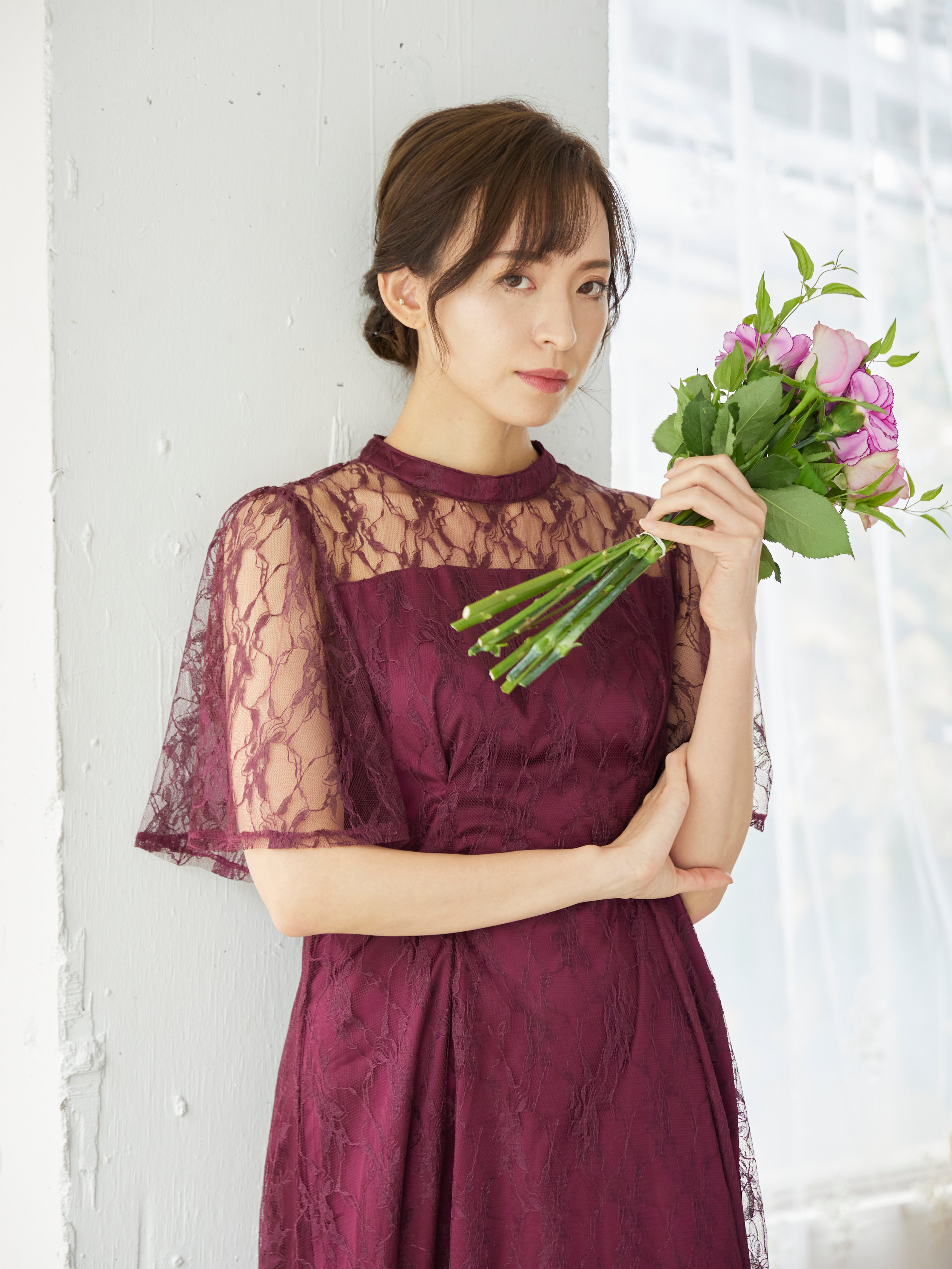 [レンタル] BELINDA DE CAPRIS 総レースフレア袖 ハイネック ワンピースドレス ワインレッドの宅配レンタル - 19