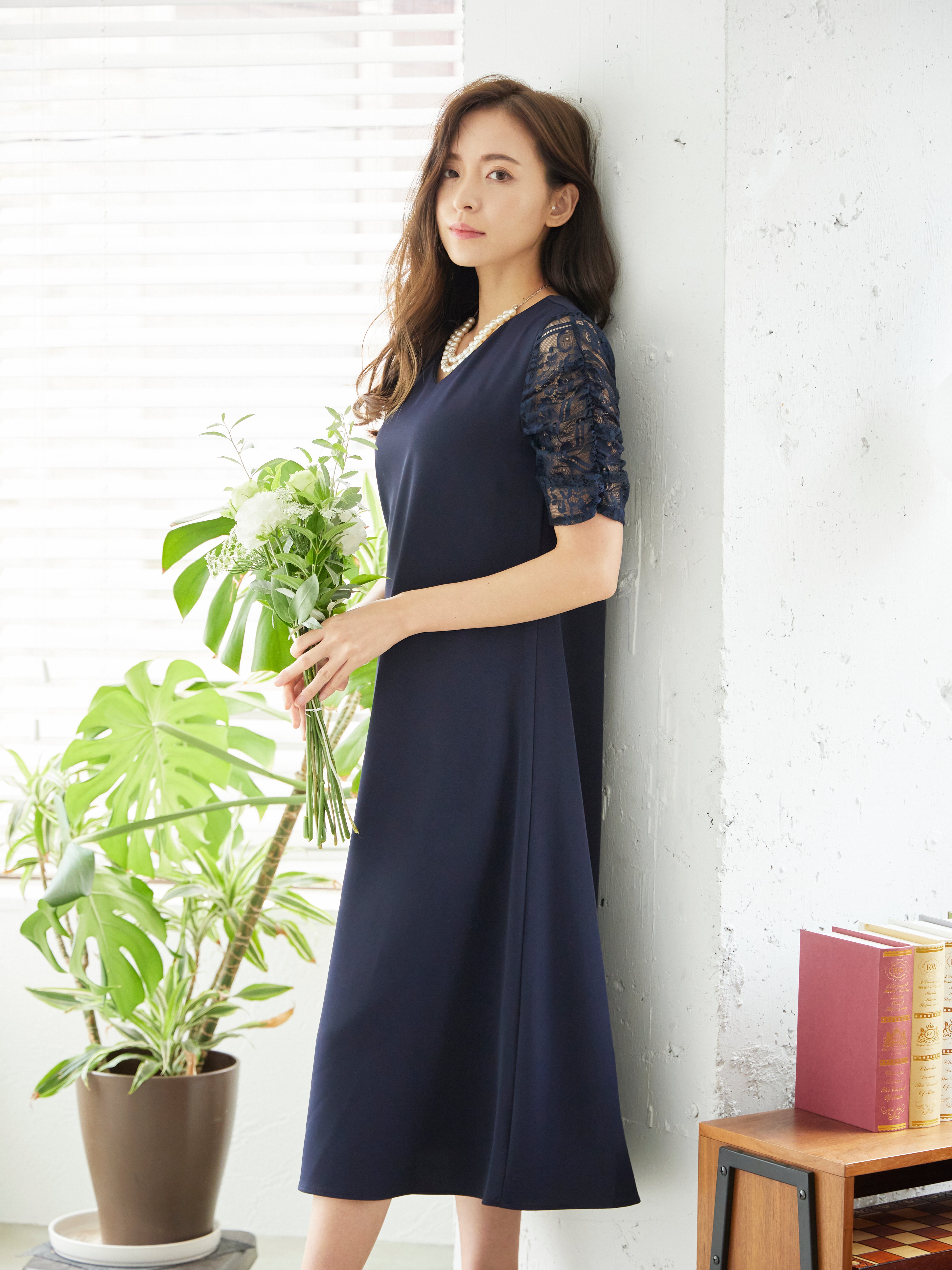 [レンタル] BELINDA DE CAPRIS Vネックギャザースリープ ワンピースドレス ネイビーの宅配レンタル - 8