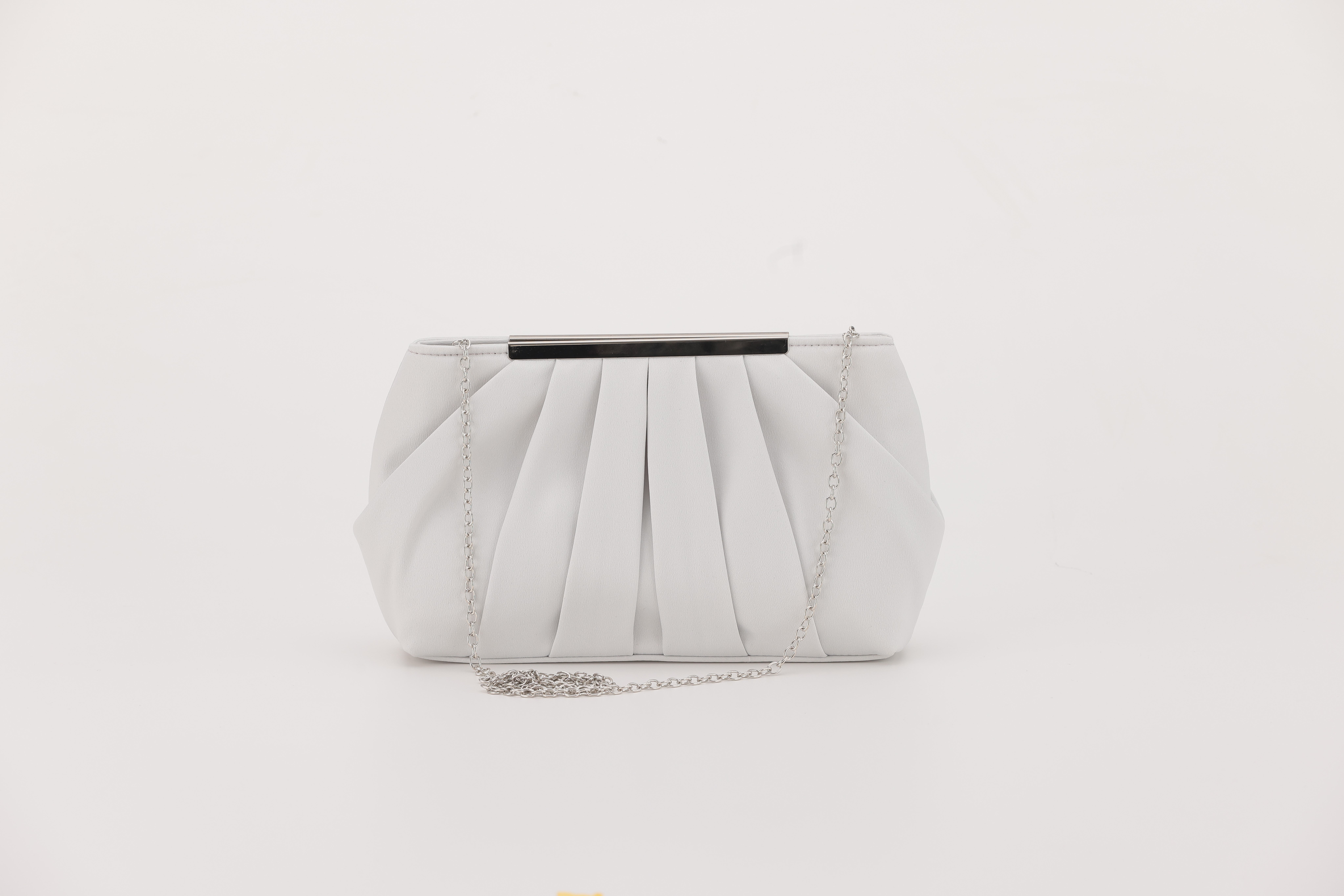 [レンタル] アートマリー タックデザインパーティーバッグ シルバーの宅配レンタル - 3