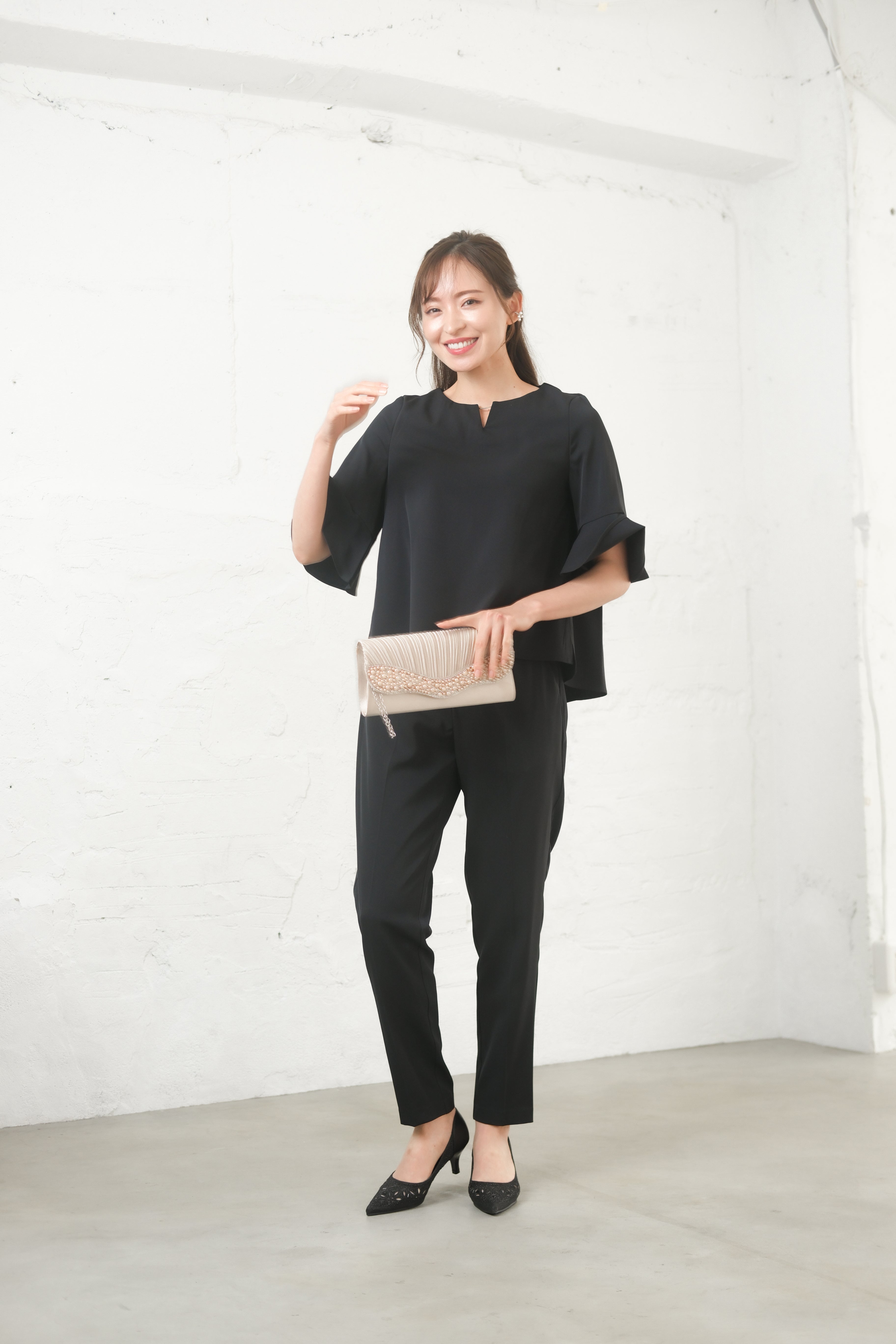 [レンタル] BELINDA DE CAPRIS パンツドレス バックレーストップス 2点セット ネイビーの宅配レンタル - 2