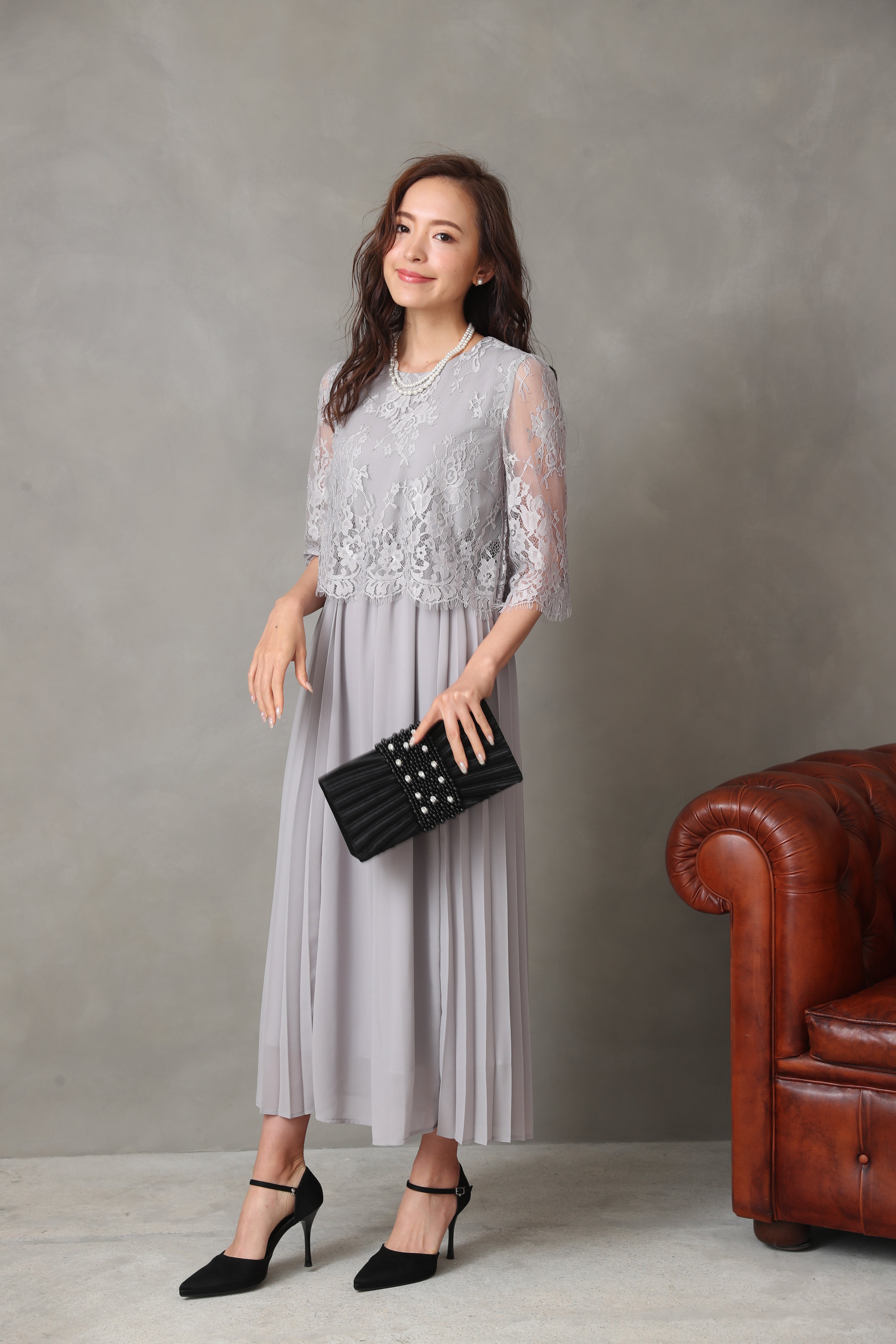 [レンタル] BELINDA DE CAPRIS サイドプリーツ レーススリーブ ワンピースドレス グレーの宅配レンタル - 3