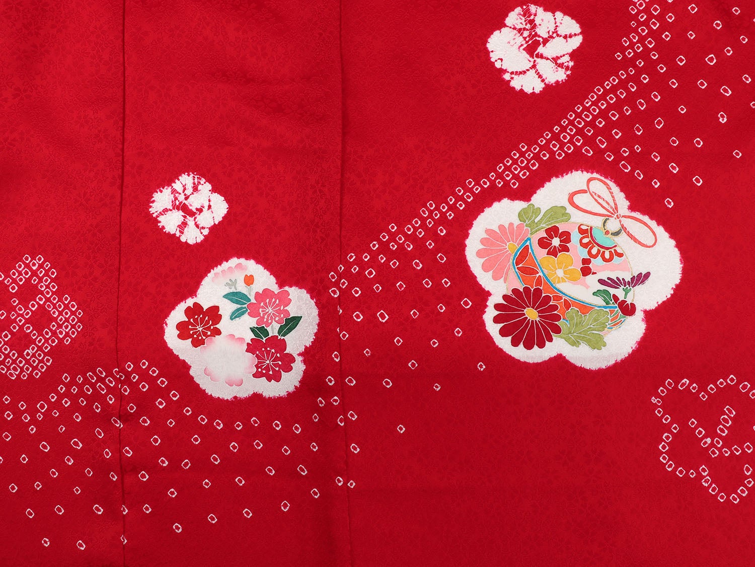 [レンタル] 女の子 お宮参り 産着 レンタル6点フルセット 正絹 鈴に橘 赤色の鹿子柄の宅配レンタル - 5