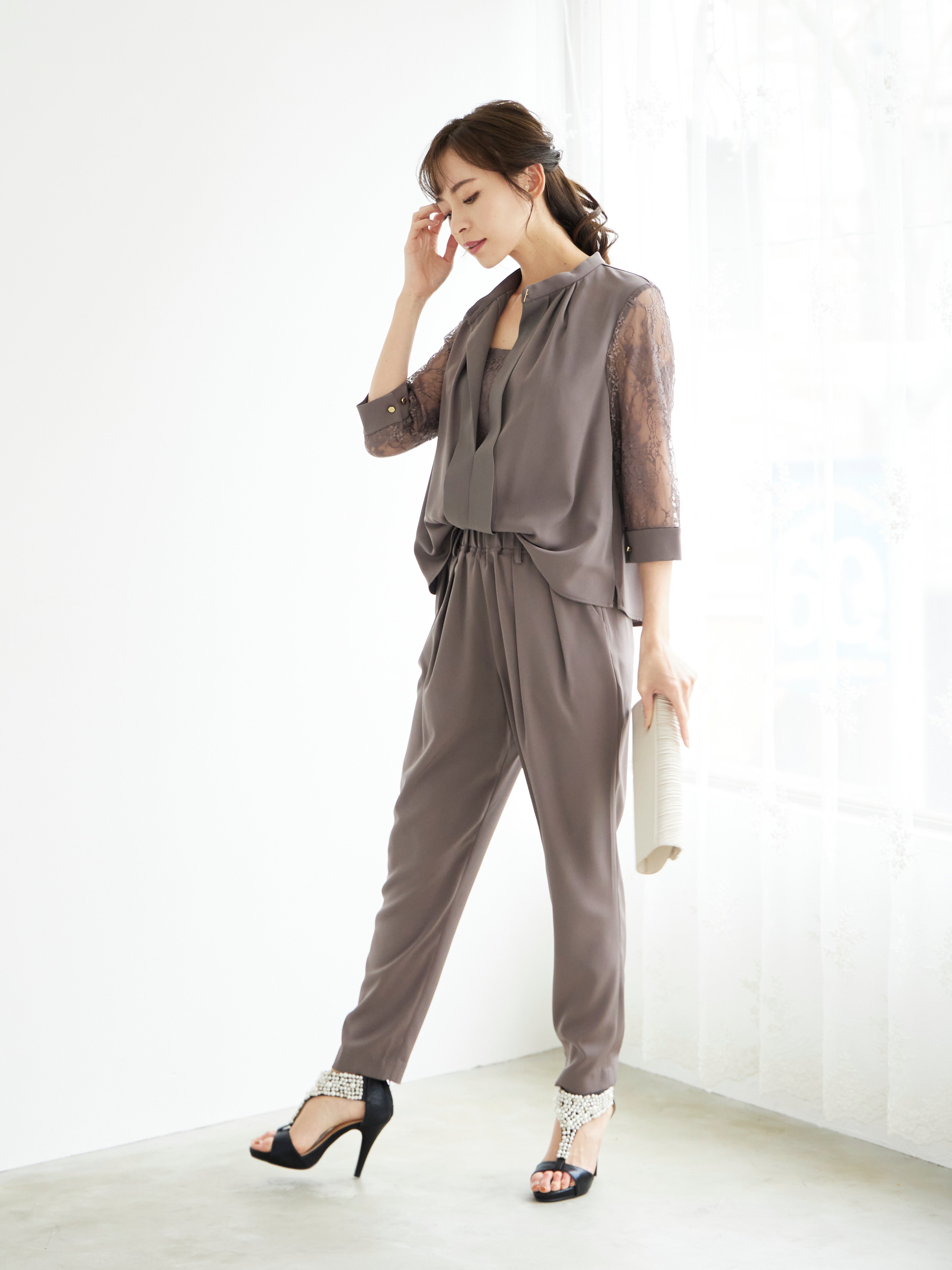 [レンタル] BELINDA DE CAPRIS 前開きブラウス セットアップ テーパードパンツドレス モカの宅配レンタル - 12