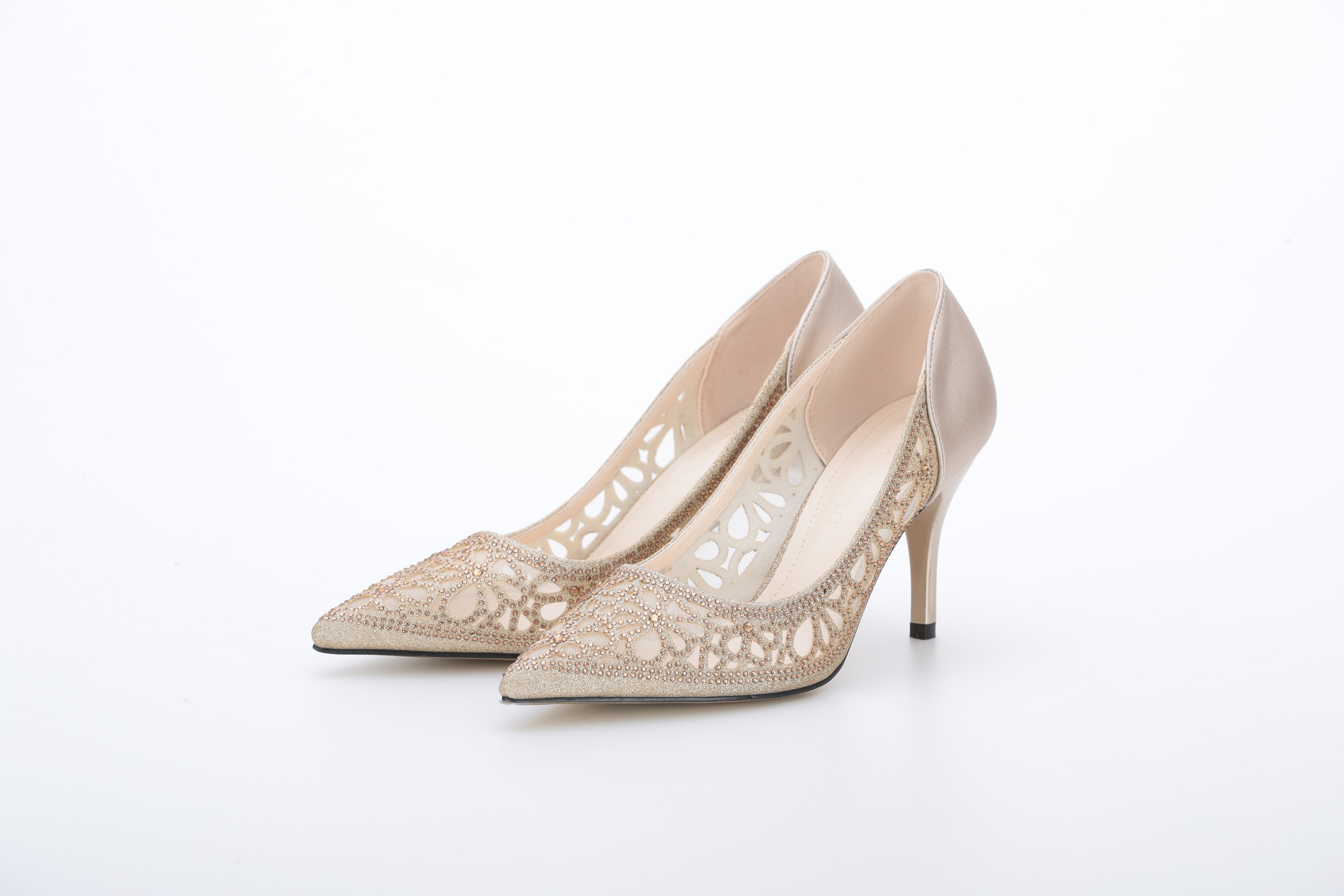 アートマリー 花柄パンチングカットパンプス ゴールド