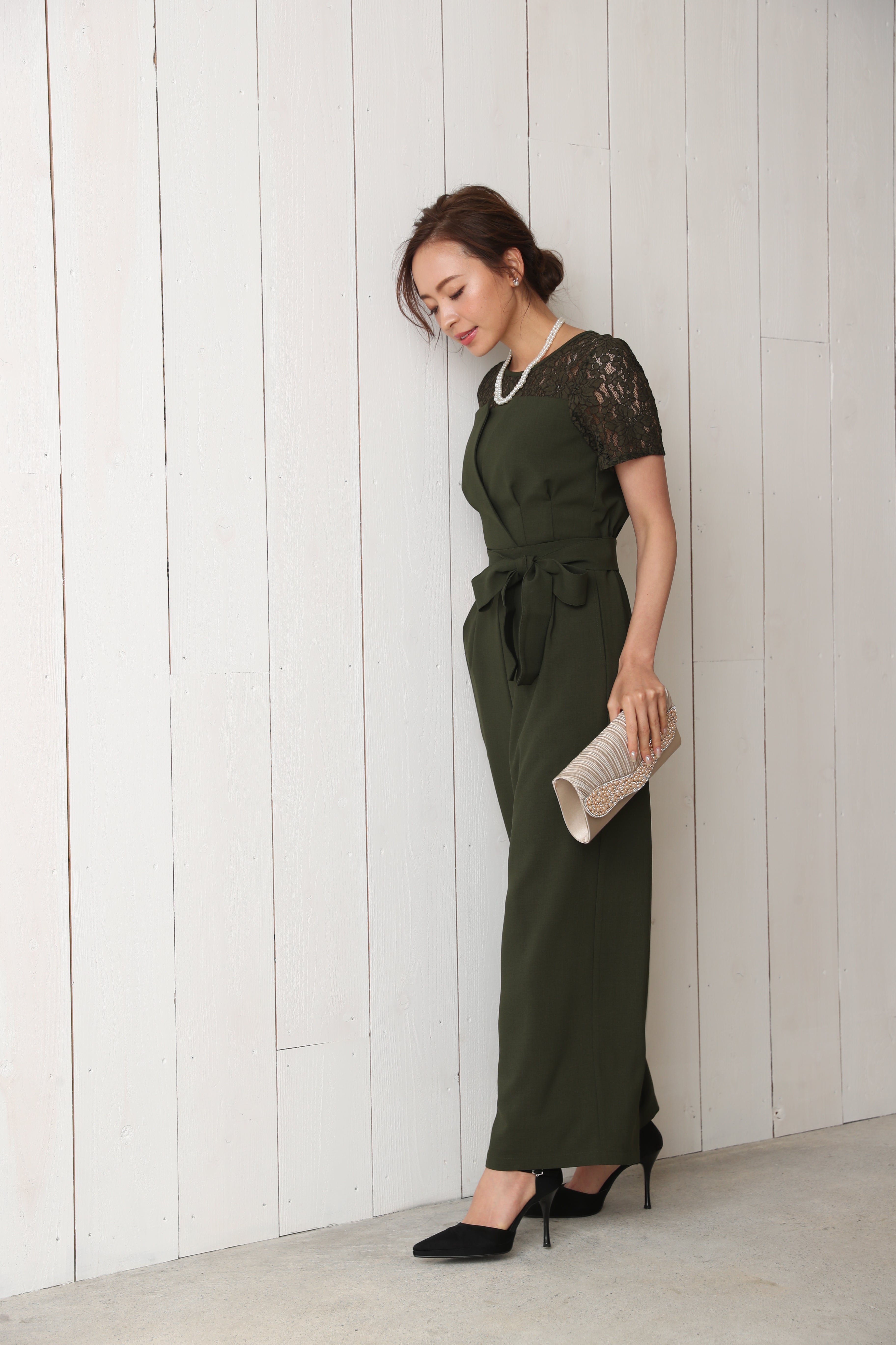 [レンタル] BELINDA DE CAPRIS 袖付きタックテーパード オールインワン パンツドレス カーキの宅配レンタル - 17