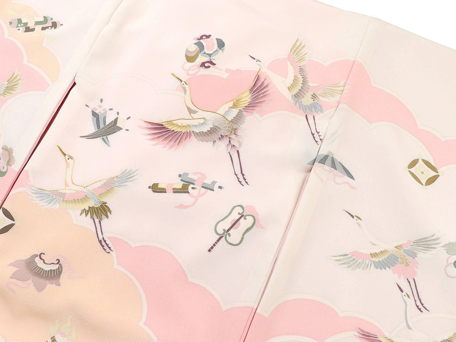 [レンタル] [手描友禅] 女の子 お宮参り 産着 手描友禅 レンタル6点フルセット 正絹 翔鶴に雲取り宝づくし 白色にクリームの宅配レンタル - 4