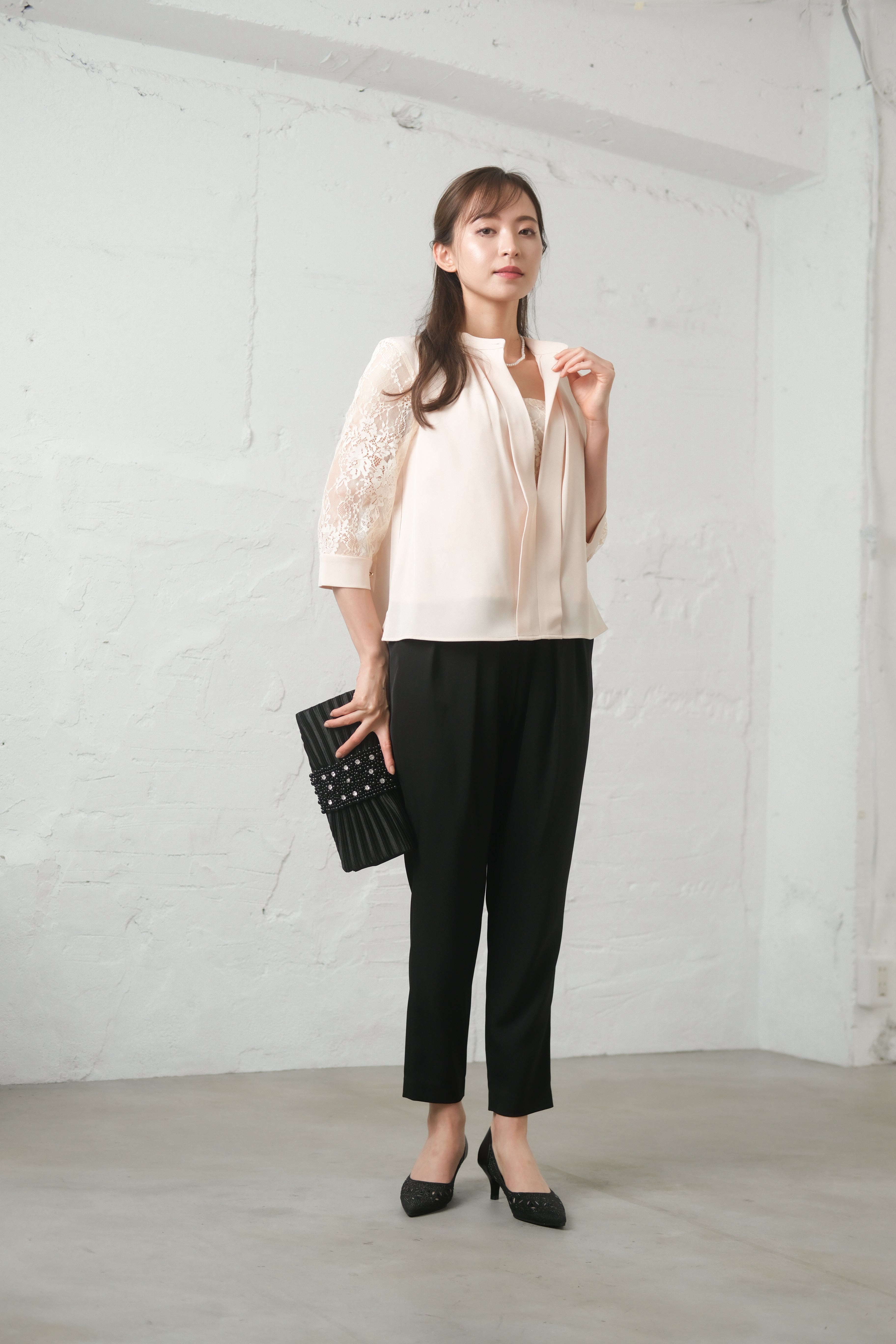 [レンタル] BELINDA DE CAPRIS 前開きブラウス セットアップ テーパードパンツドレス ベージュの宅配レンタル - 9