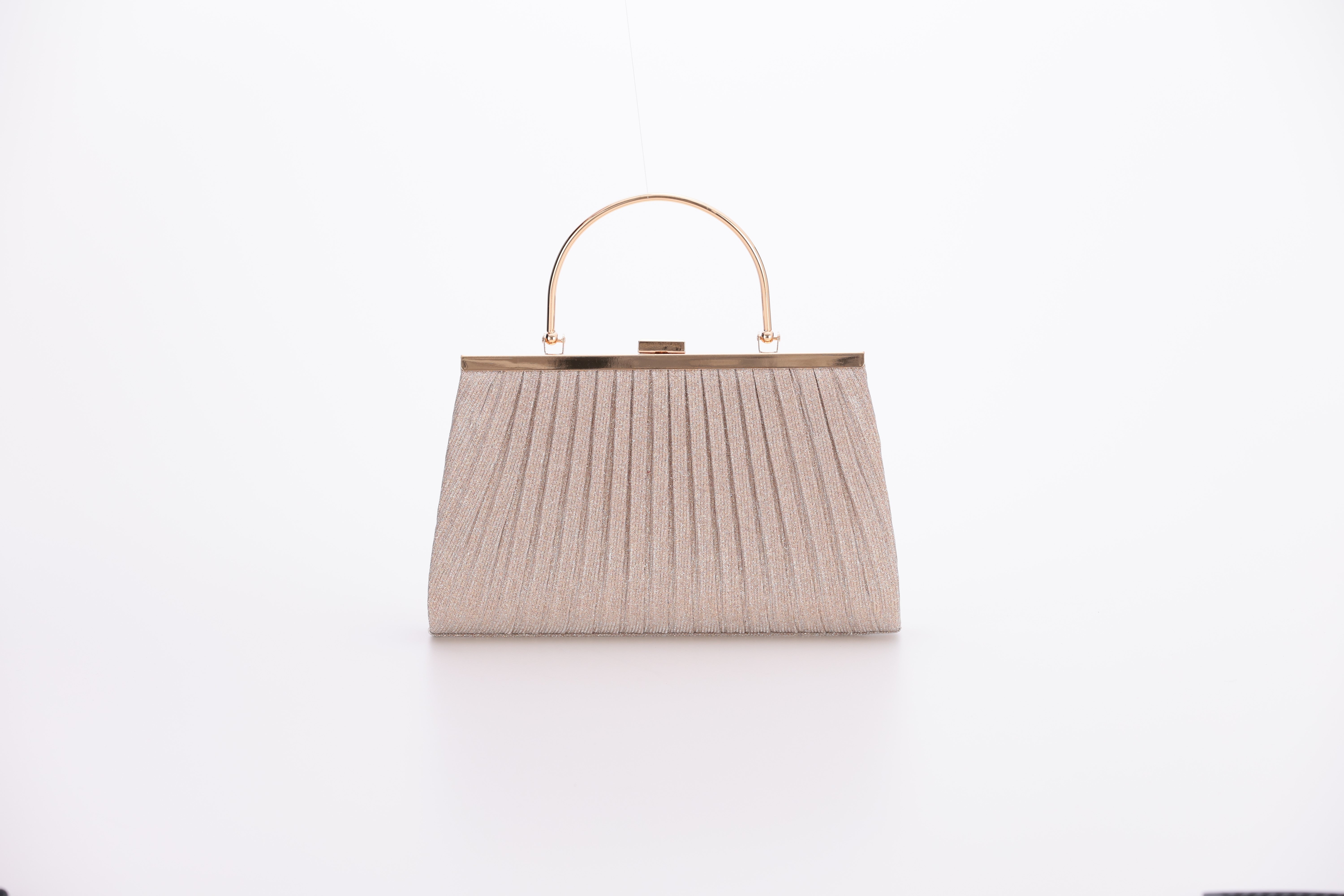 [レンタル] アートマリー メタルハンドルラメプリーツパーティーバッグ ベージュの宅配レンタル - 1