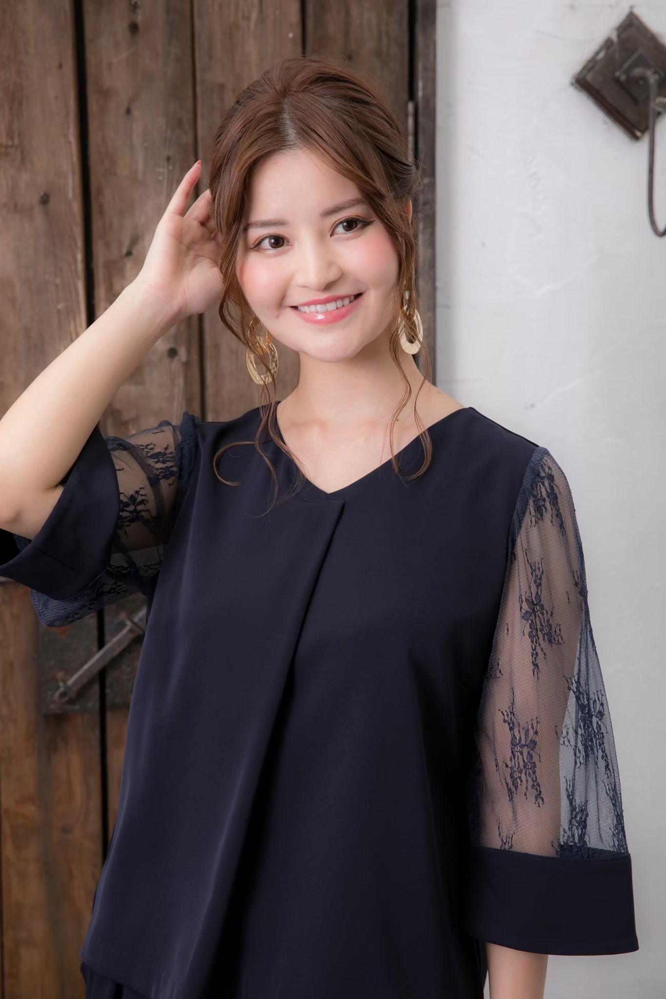 [レンタル] BELINDA DE CAPRIS チュールスリーブカフス セットアップ パンツドレス ネイビーの宅配レンタル - 16