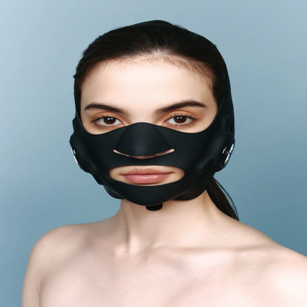 ウェアラブルEMS美顔器 メディリフトプラス EPM-18-