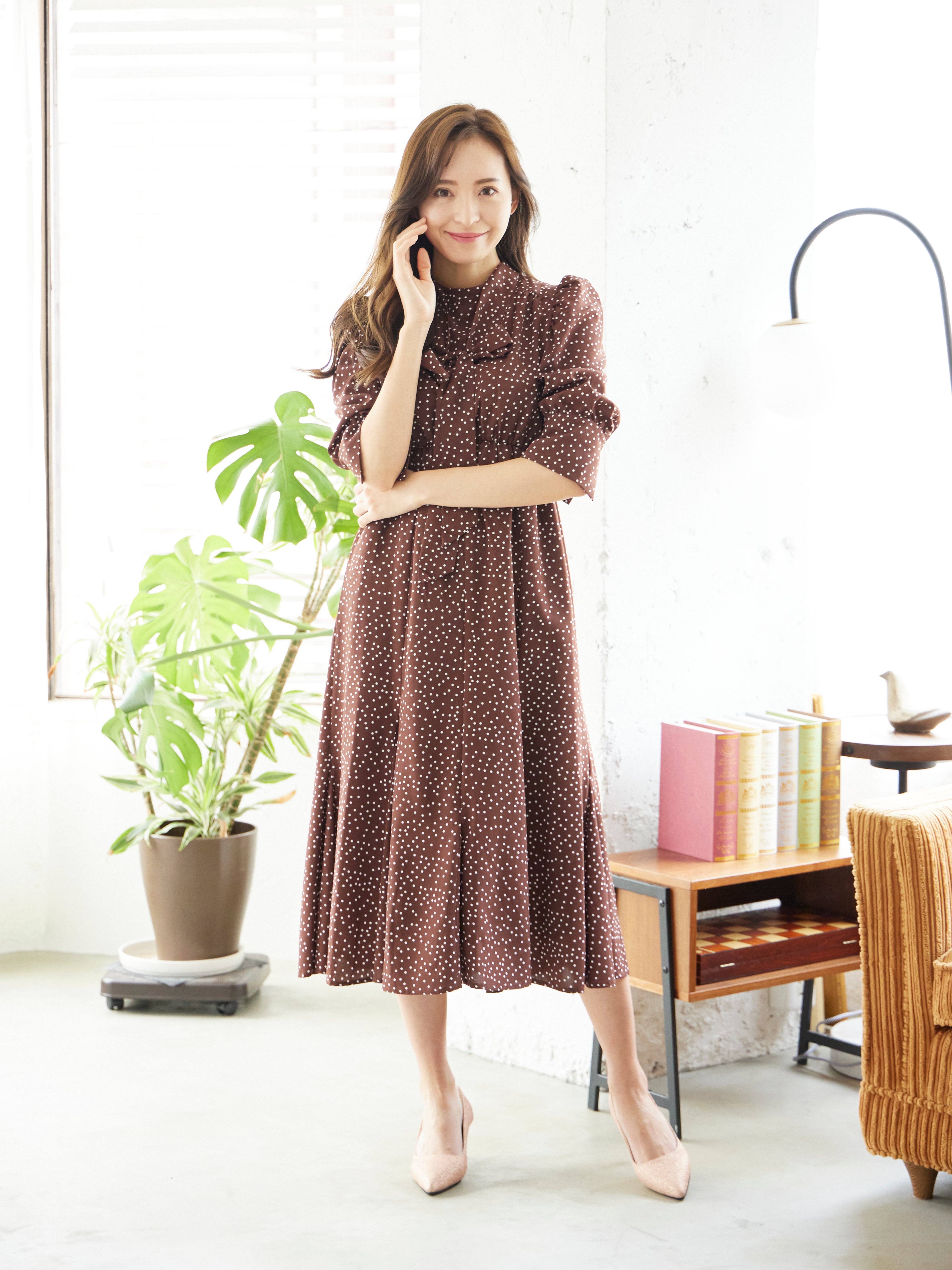 [レンタル] BELINDA DE CAPRIS ギャザースリーブ ドットワンピースドレス ブラウンの宅配レンタル - 6