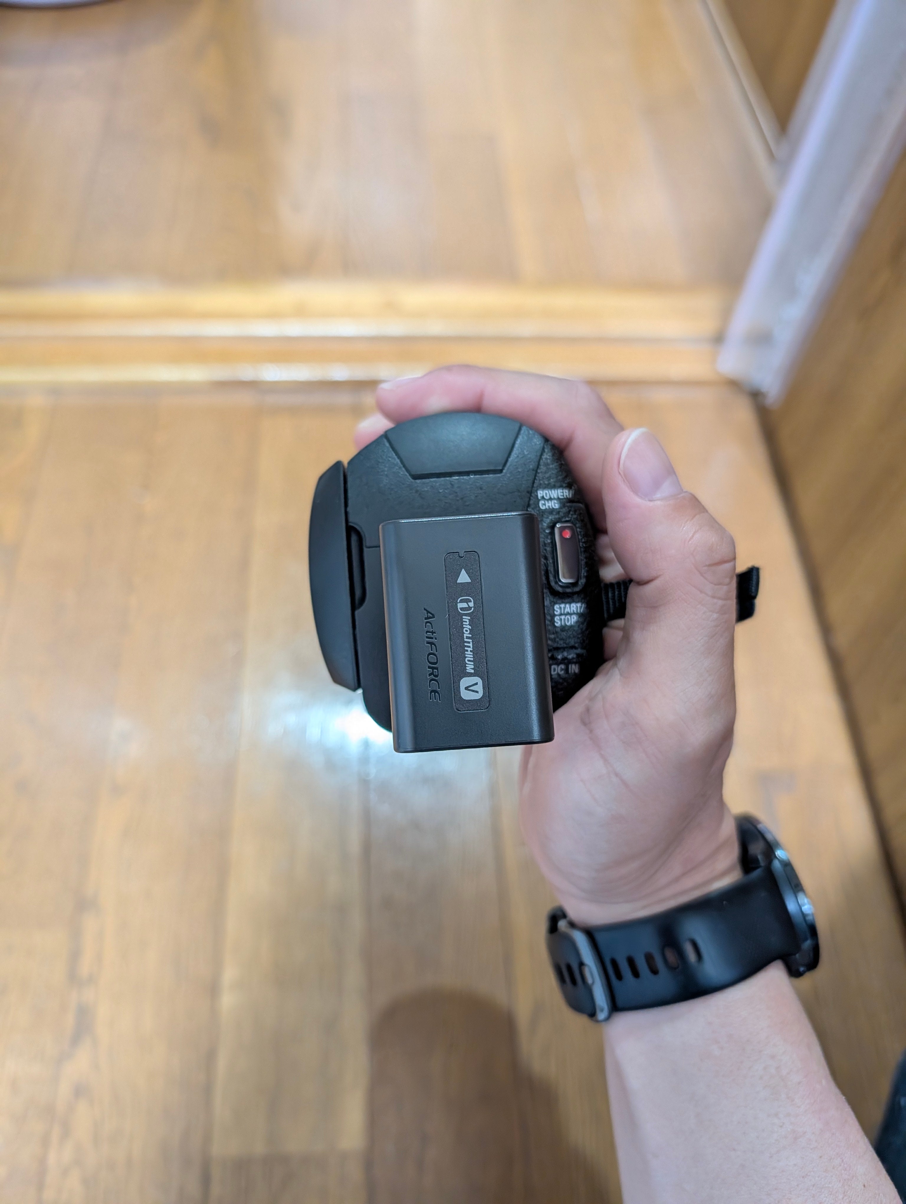 レンタル] ソニー 4Kビデオカメラ FDR-AX45A + 大容量予備バッテリー