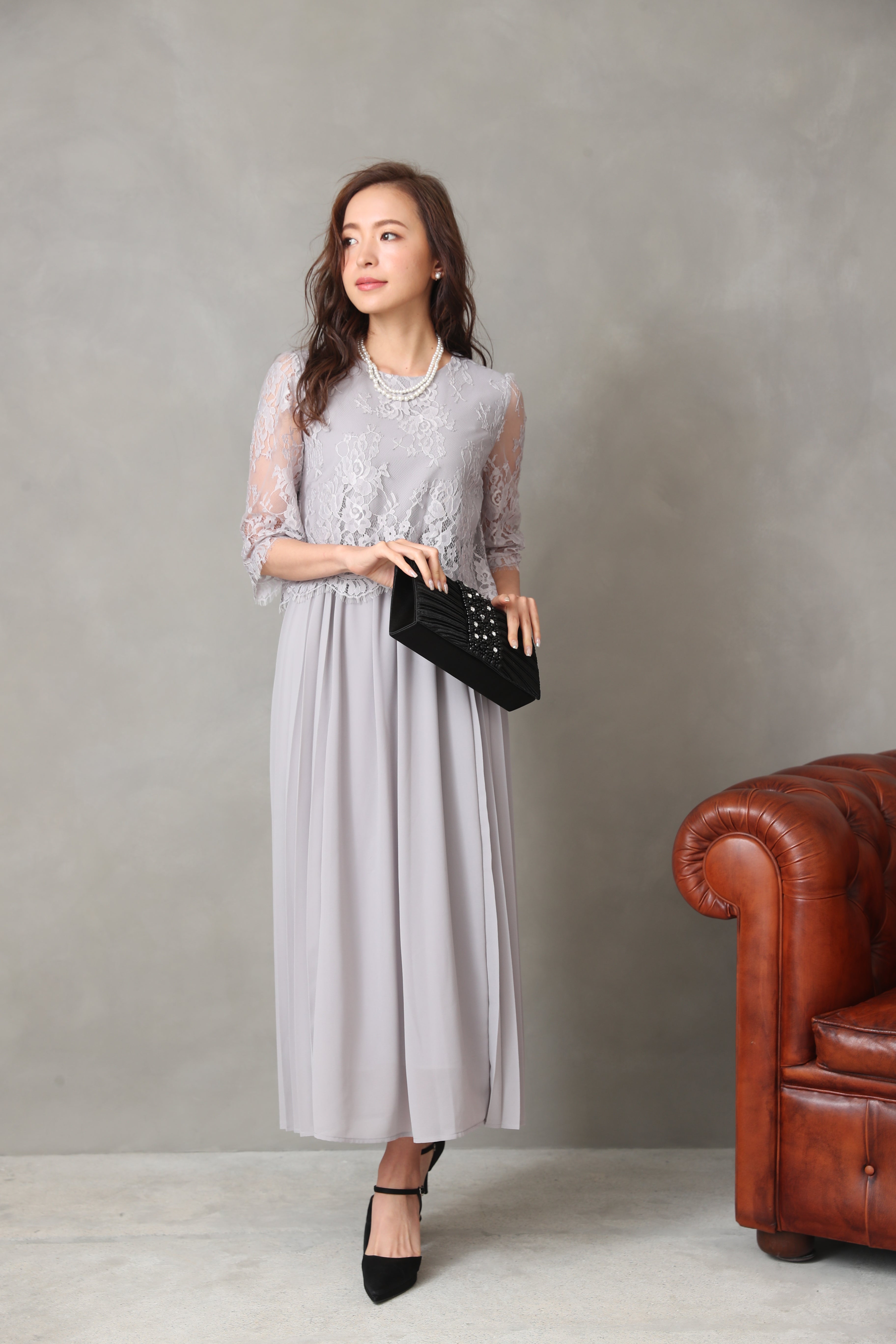 [レンタル] BELINDA DE CAPRIS サイドプリーツ レーススリーブ ワンピースドレス グレーの宅配レンタル - 2