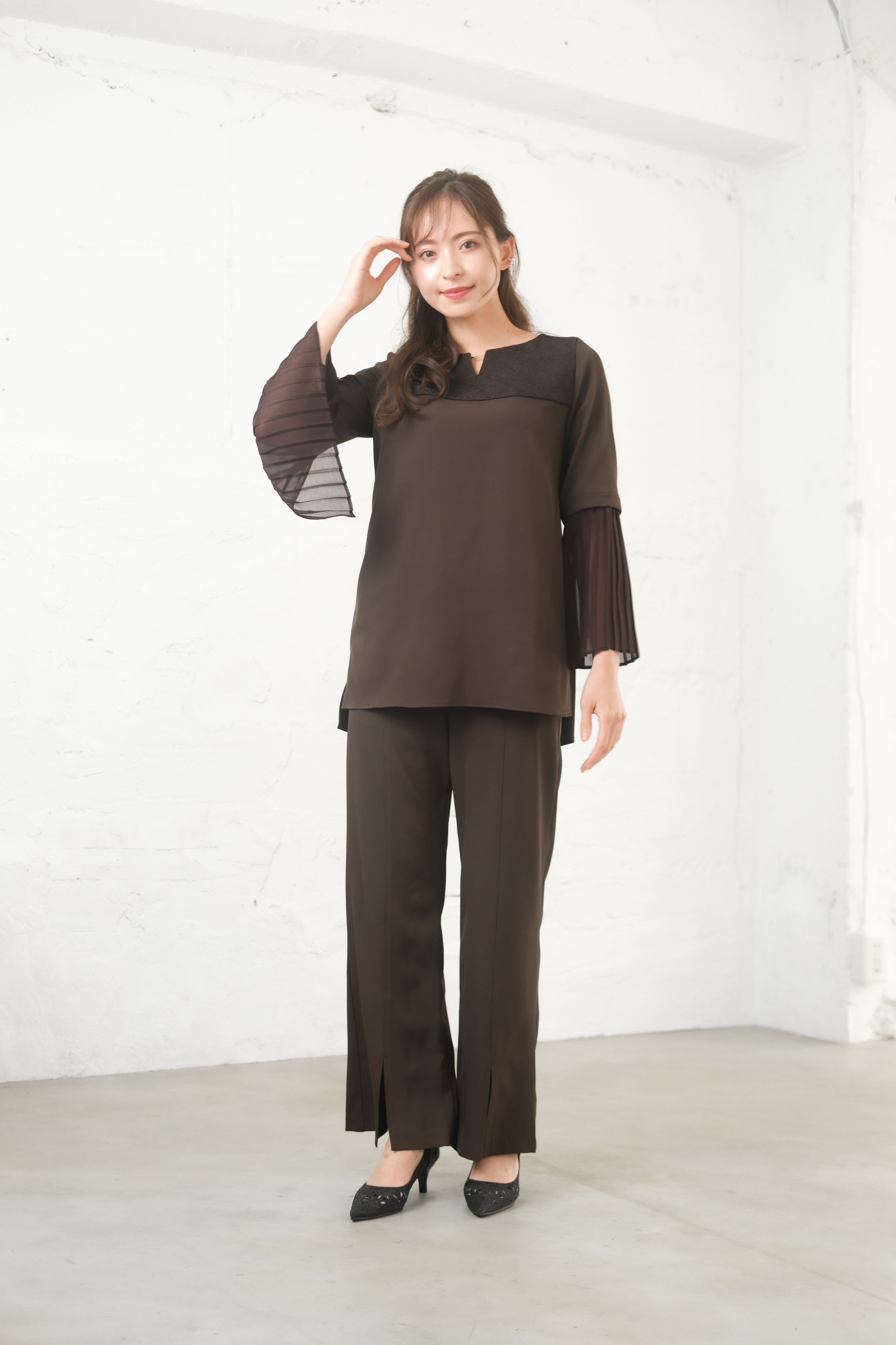 [レンタル] BELINDA DE CAPRIS プリーツ袖 セットアップ スリットパンツドレス ブラウン Lサイズ