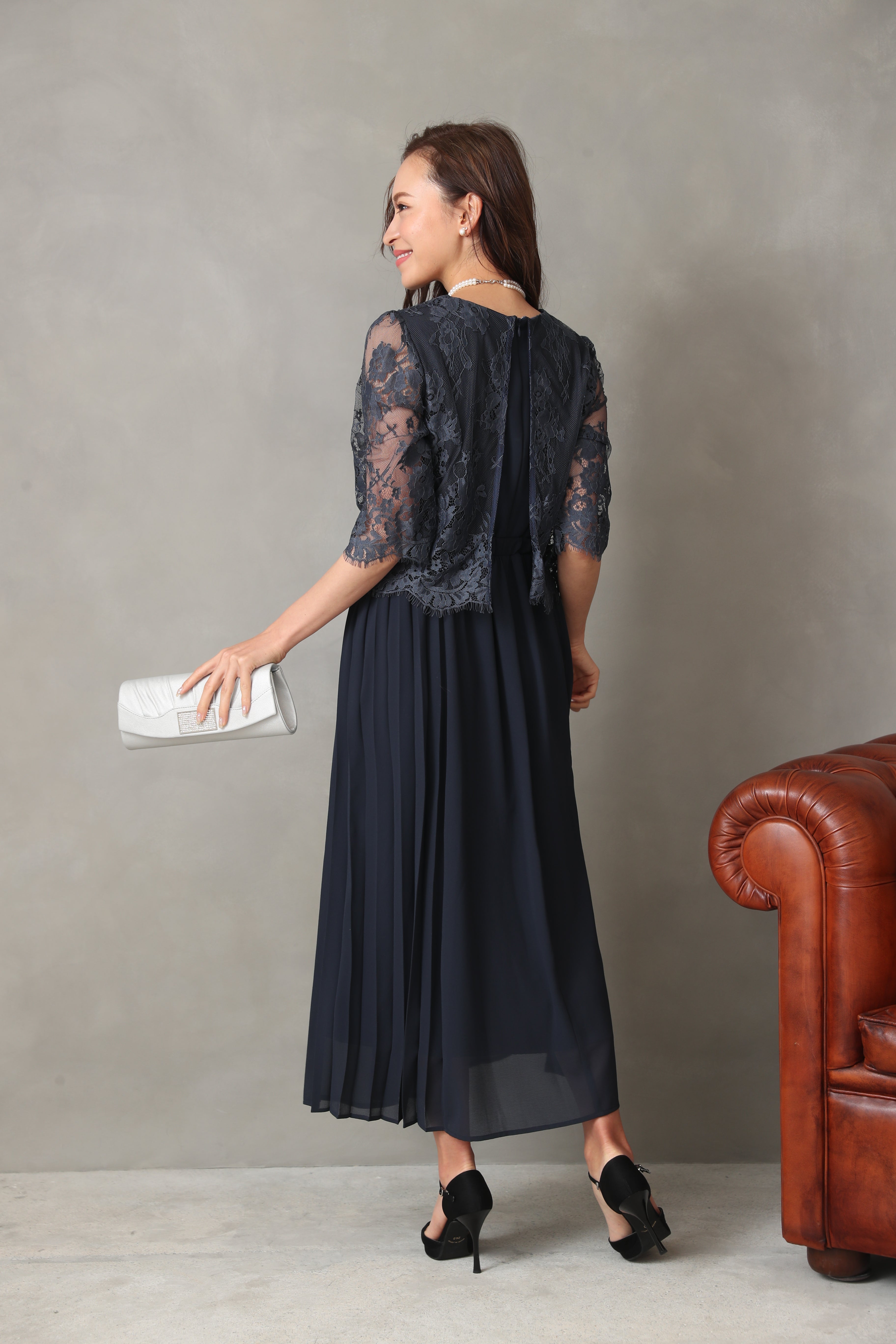 [レンタル] BELINDA DE CAPRIS サイドプリーツ レーススリーブ ワンピースドレス ネイビーの宅配レンタル - 21