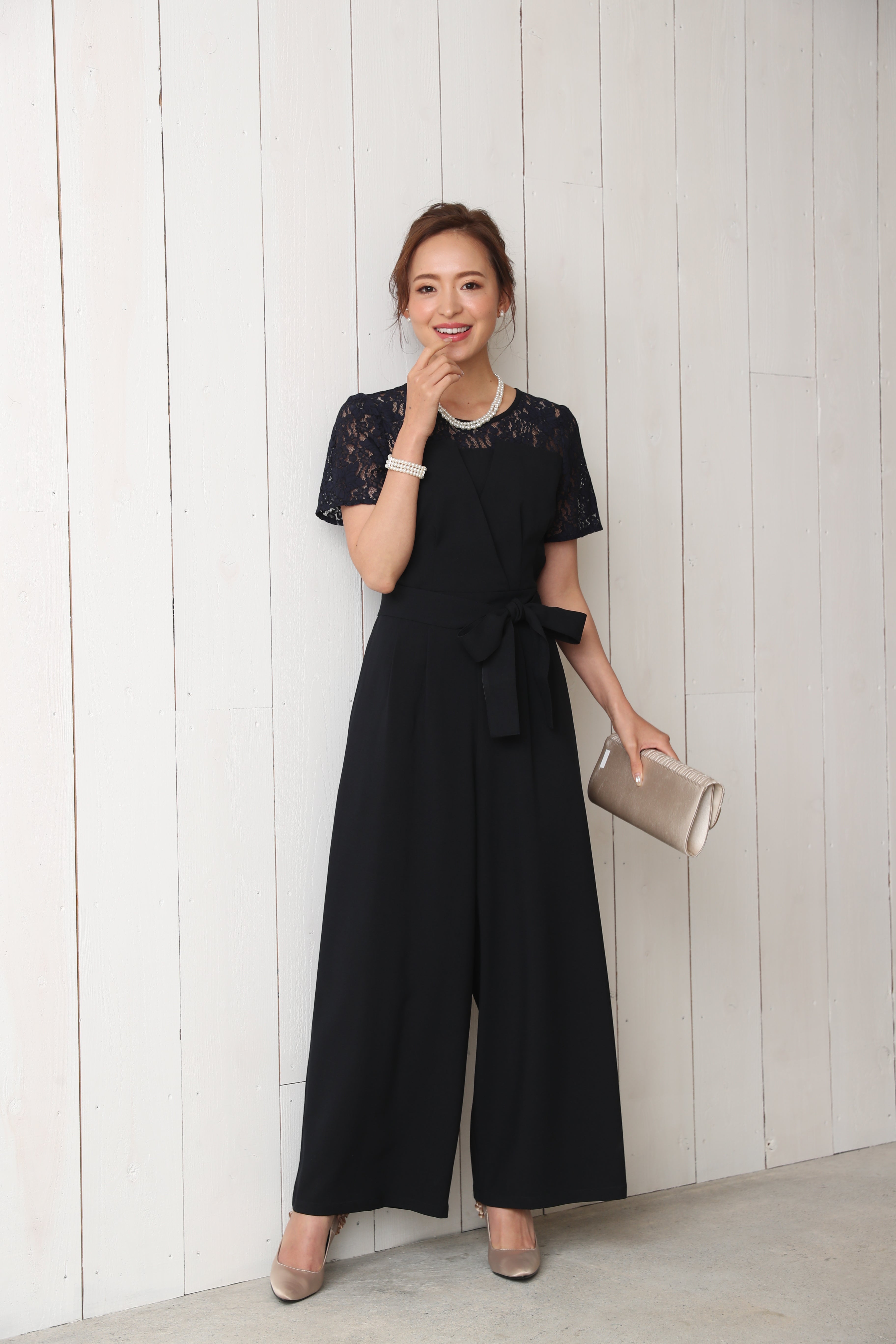 レンタル] BELINDA DE CAPRIS 袖付きタックテーパード オールインワン