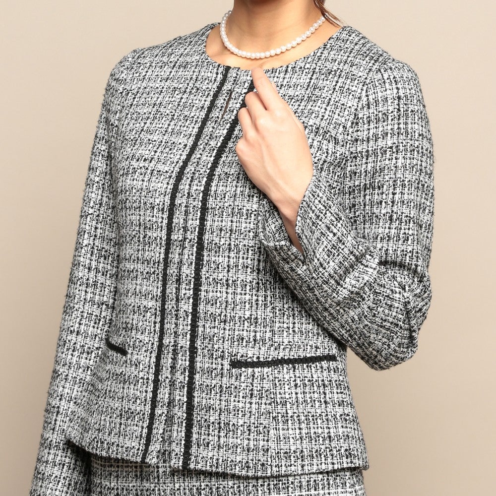 [レンタル] インディヴィ ツイード仕立て セレモニースーツ2点セット(ノーカラージャケット+スカート) ベージュ / グレーの宅配レンタル - 9