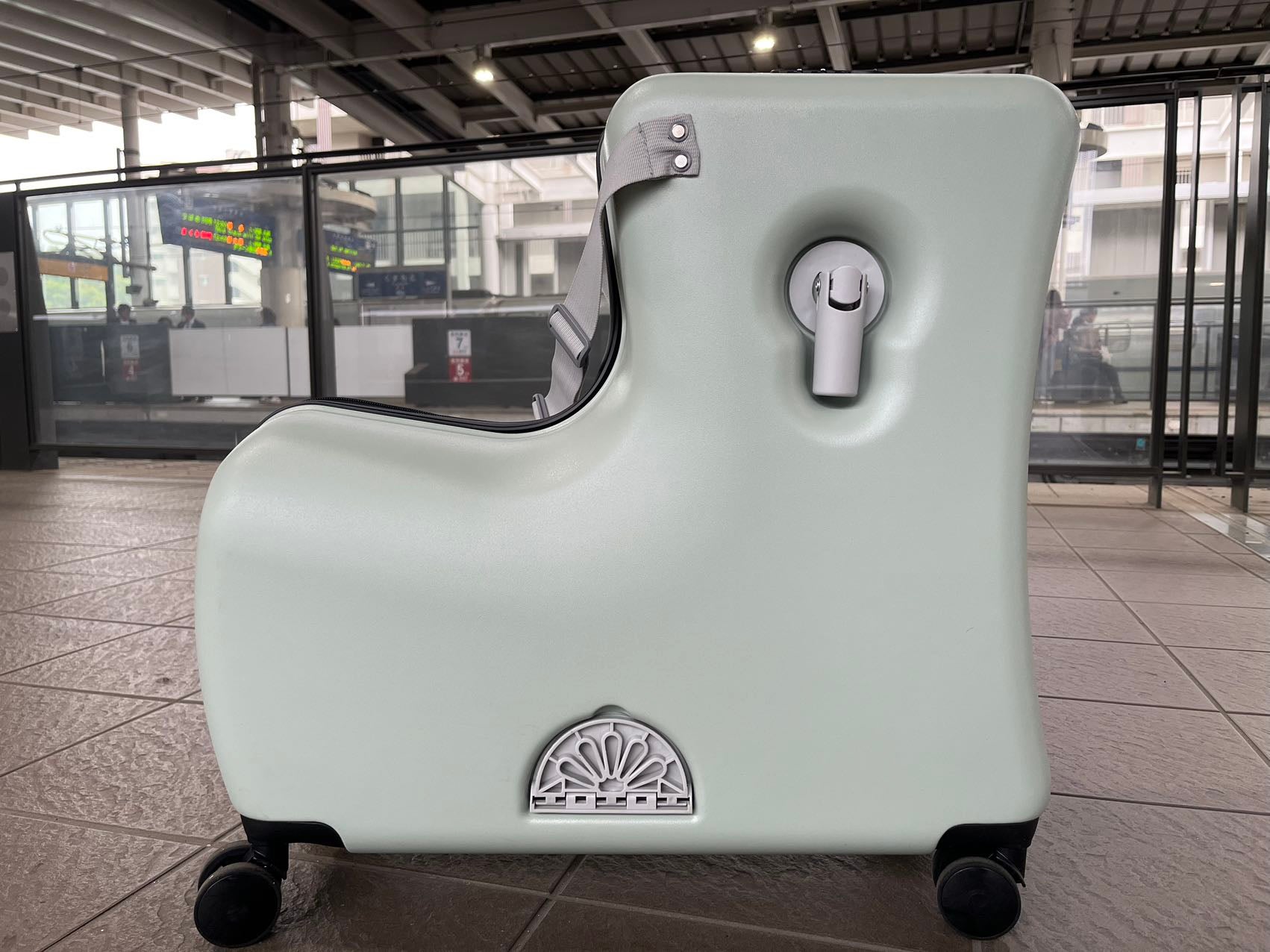 [レンタル] [5-8泊向けサイズ]キッズトラベル 折りたたみハンドル 65L 子供が乗れるキャリーケースの宅配レンタル - 10