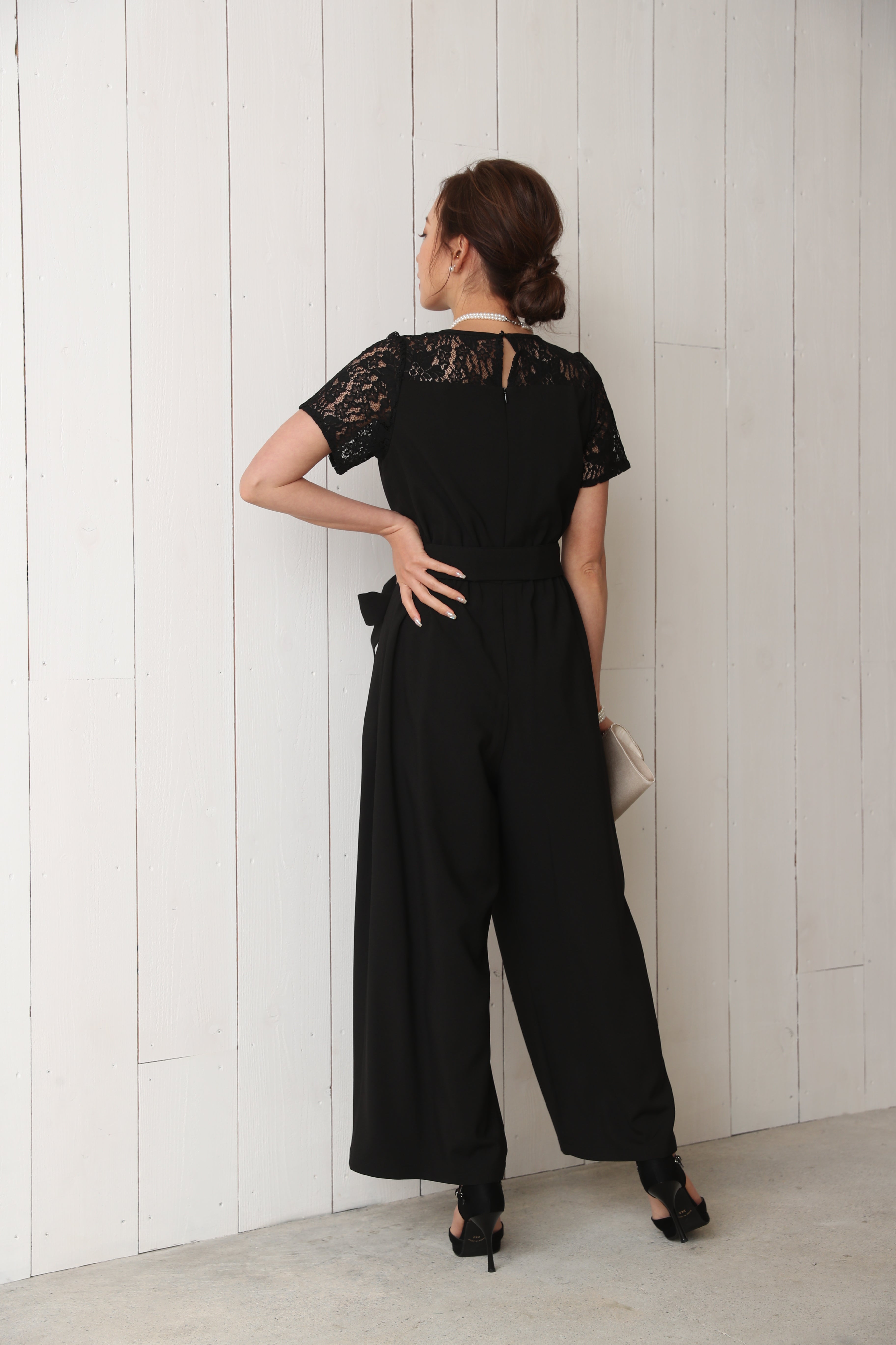 レンタル] BELINDA DE CAPRIS 袖付きタックテーパード オールインワン