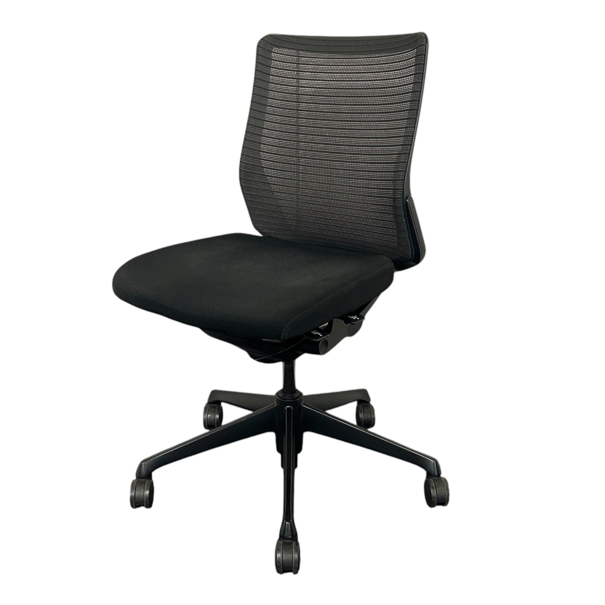 [レンタル] オカムラ コーラル ミドルバック ブラック CQ31MR-FSH1 オフィスチェア