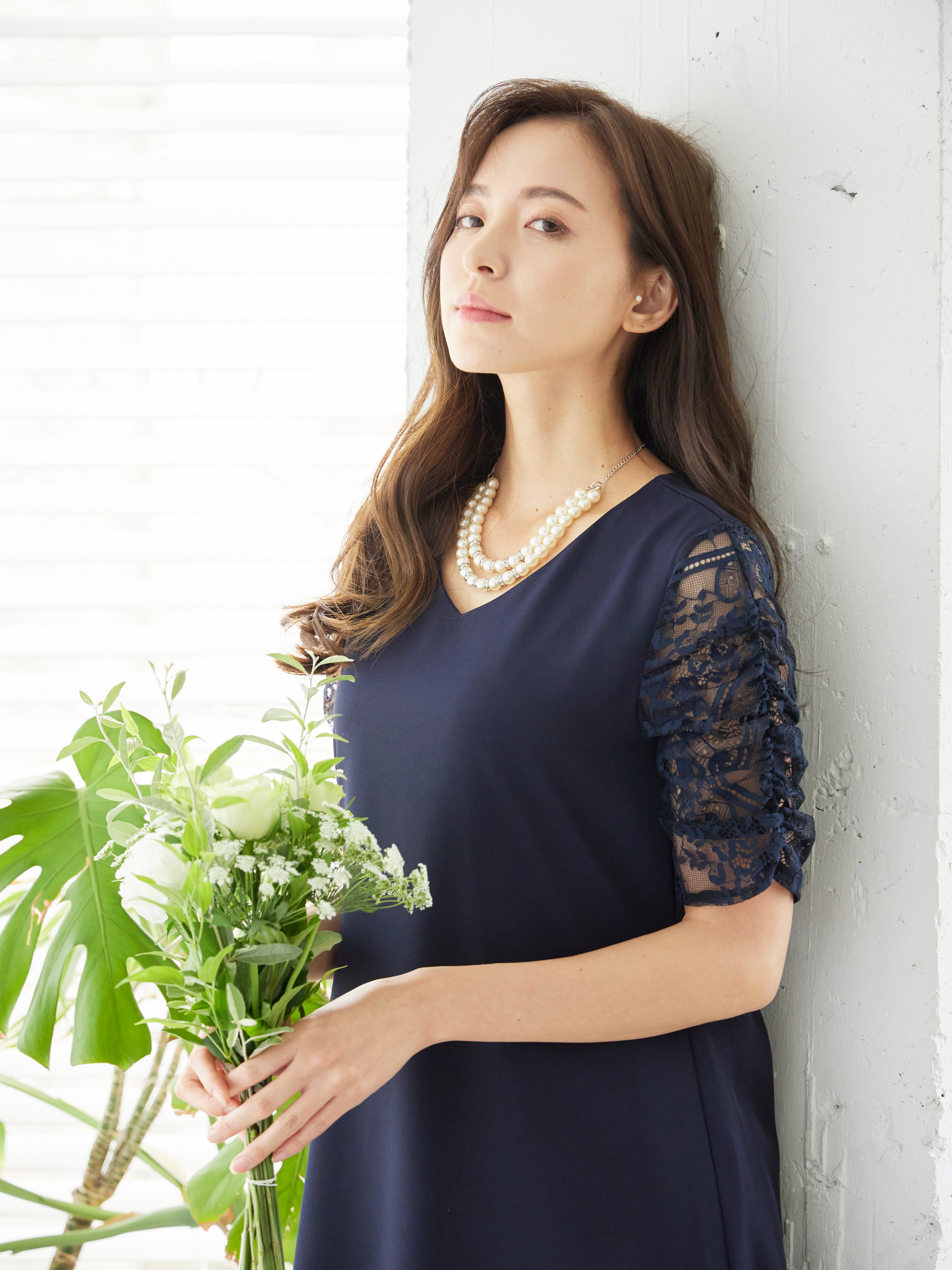 [レンタル] BELINDA DE CAPRIS Vネックギャザースリープ ワンピースドレス ネイビーの宅配レンタル - 9