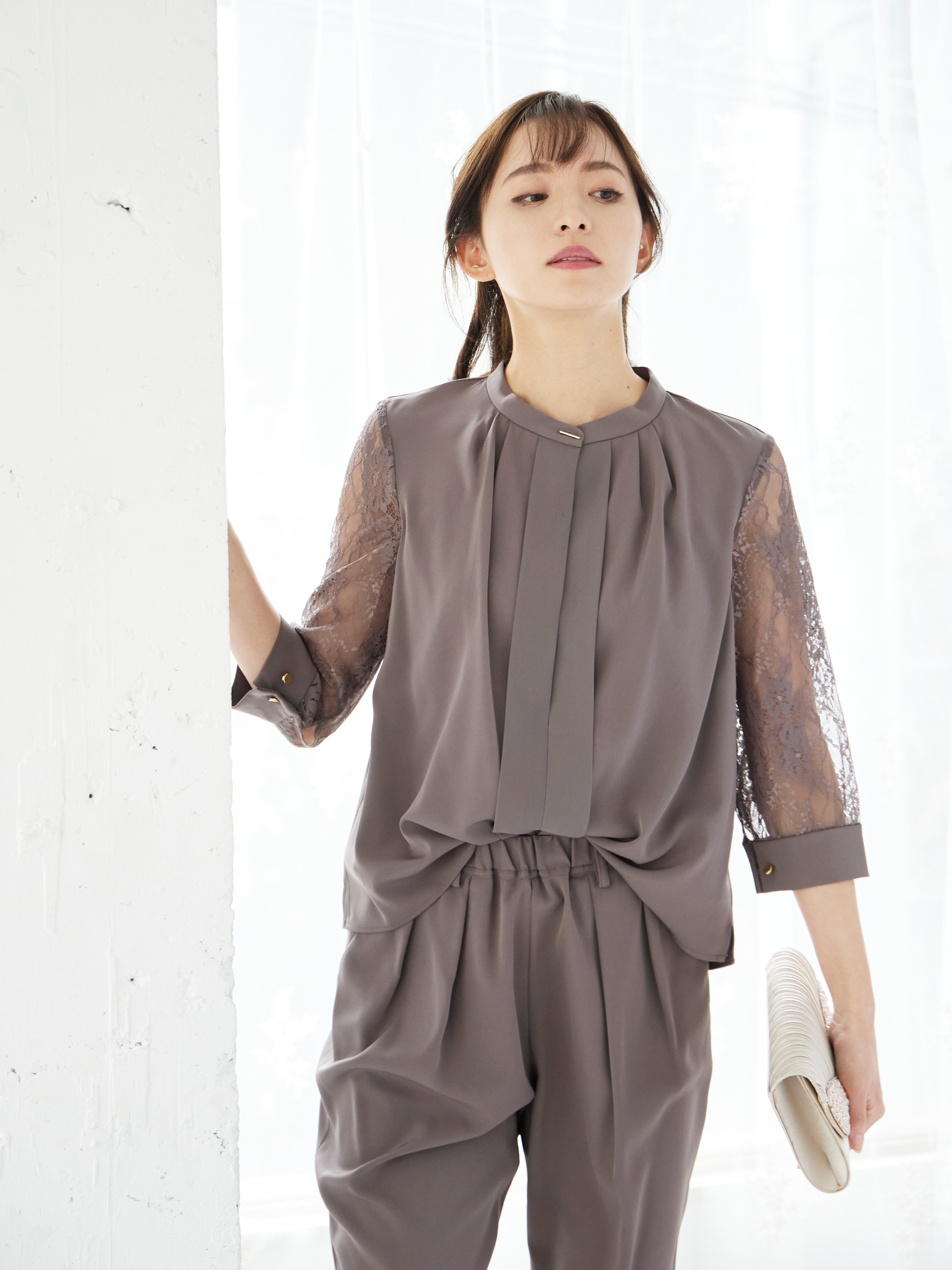 [レンタル] BELINDA DE CAPRIS 前開きブラウス セットアップ テーパードパンツドレス モカの宅配レンタル - 19