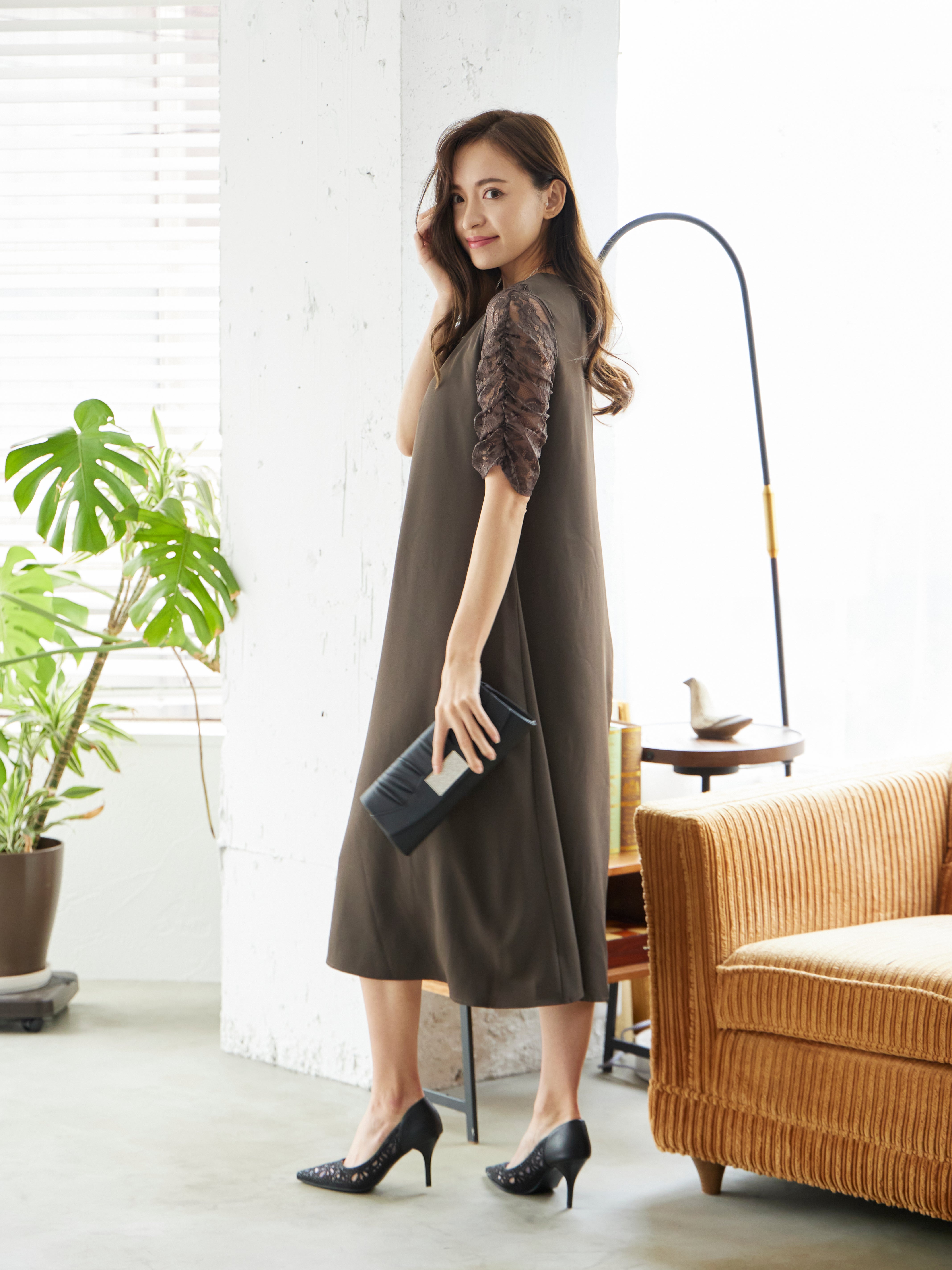 [レンタル] BELINDA DE CAPRIS Vネックギャザースリープ ワンピースドレス ブラウンの宅配レンタル - 9