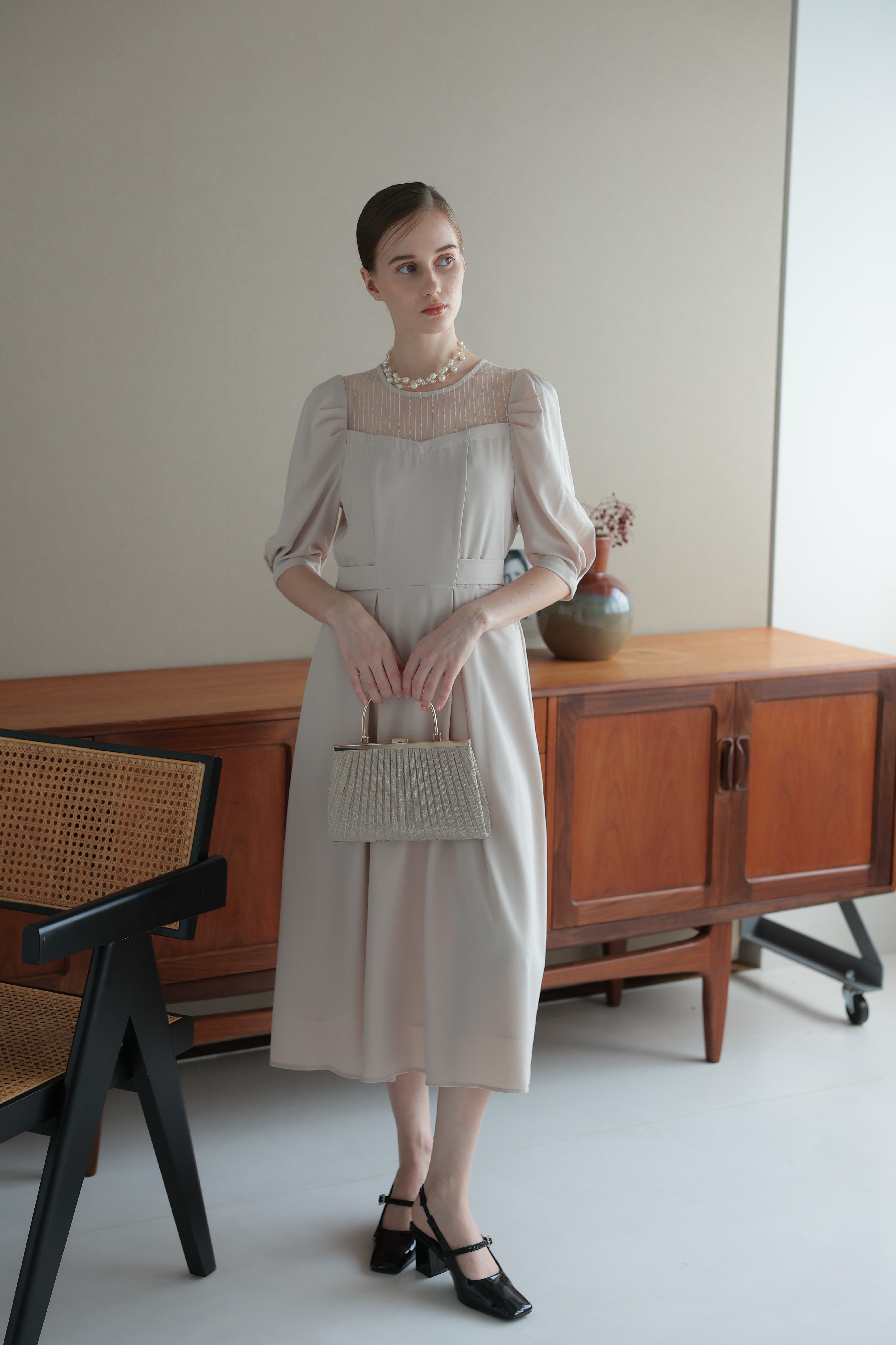 [レンタル] アートマリー メタルハンドルラメプリーツパーティーバッグ ベージュの宅配レンタル - 9