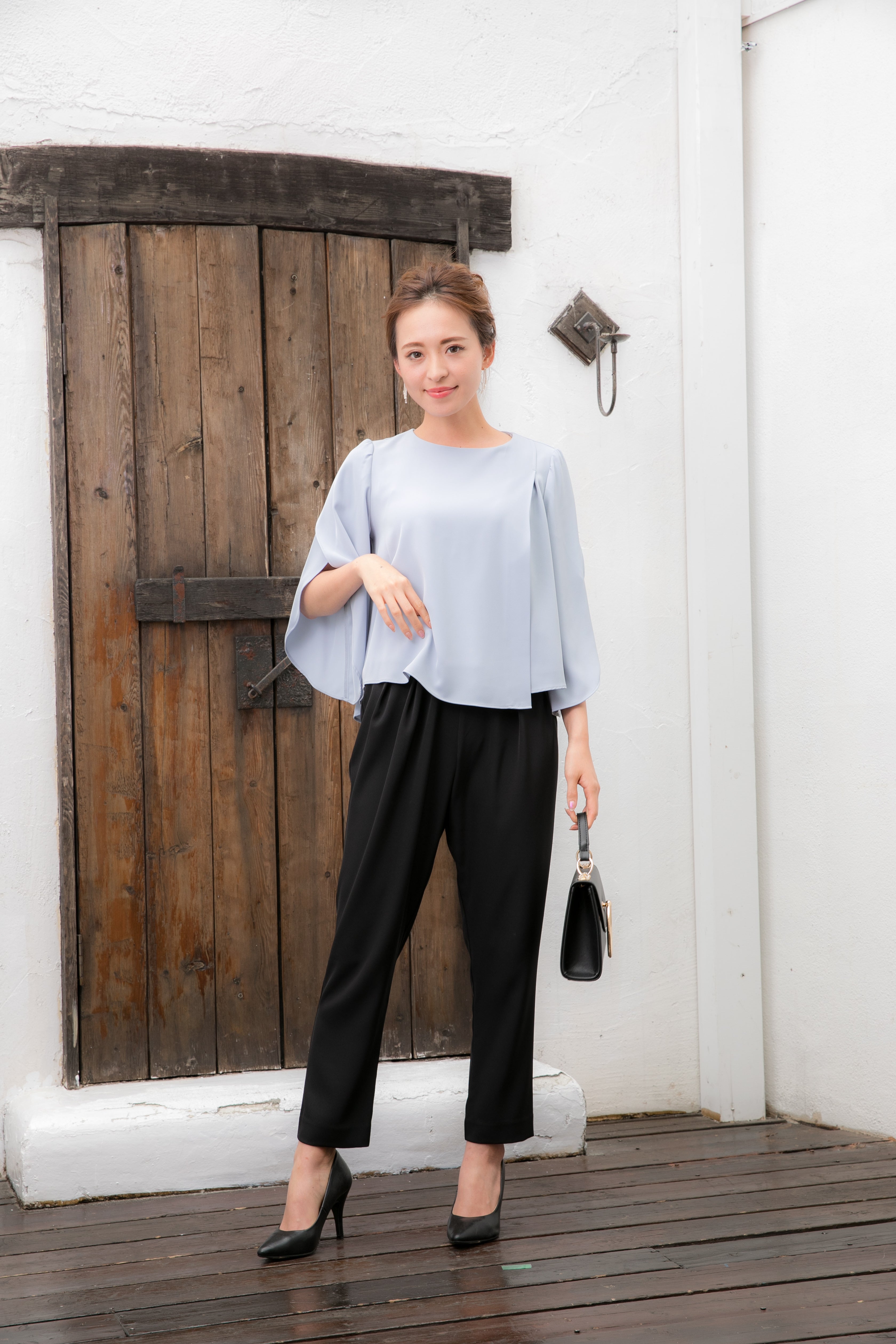 [レンタル] BELINDA DE CAPRIS チューリップスリーブ セットアップ パンツドレス グレー×ブラックの宅配レンタル - 5