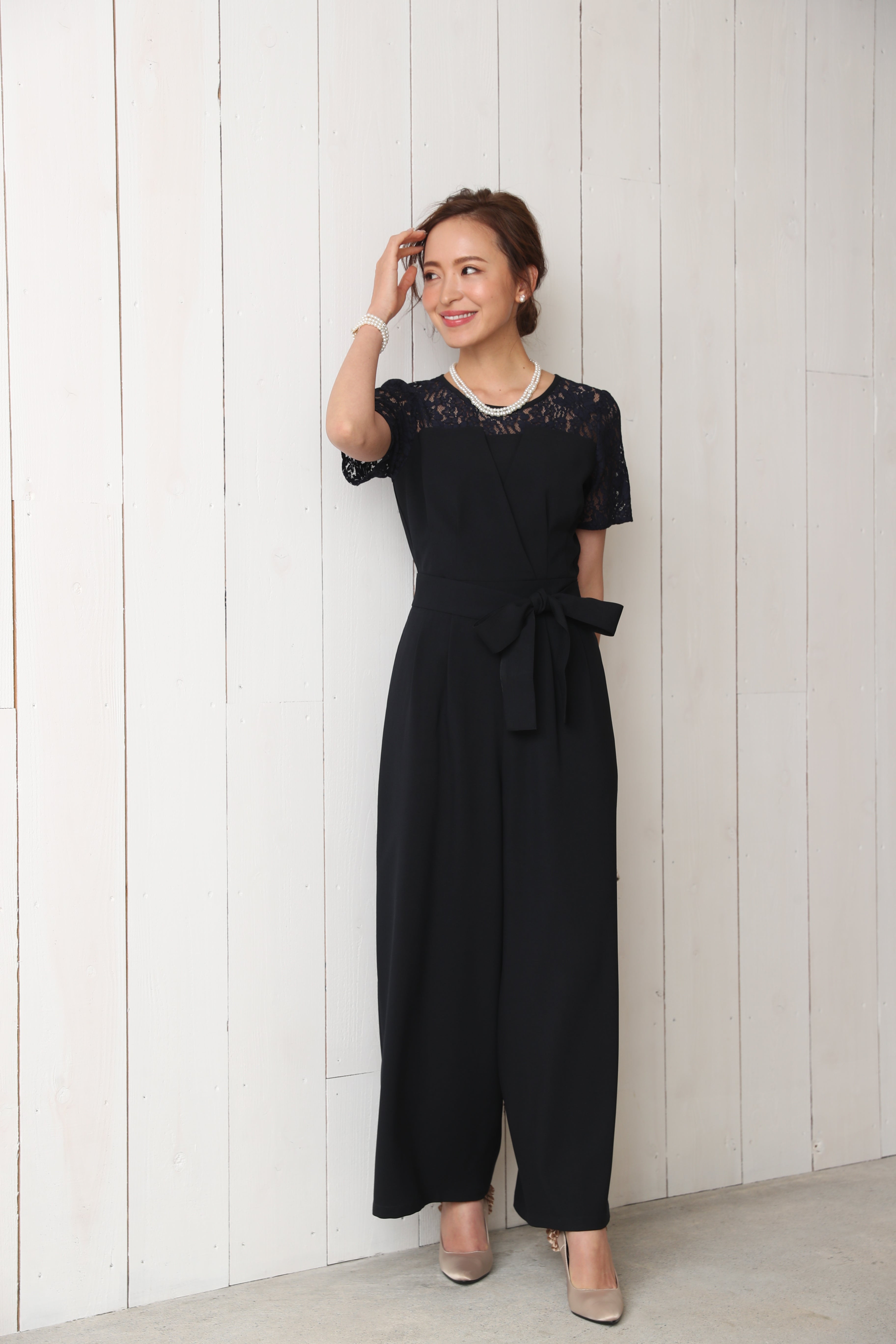 レンタル] BELINDA DE CAPRIS 袖付きタックテーパード オールインワン