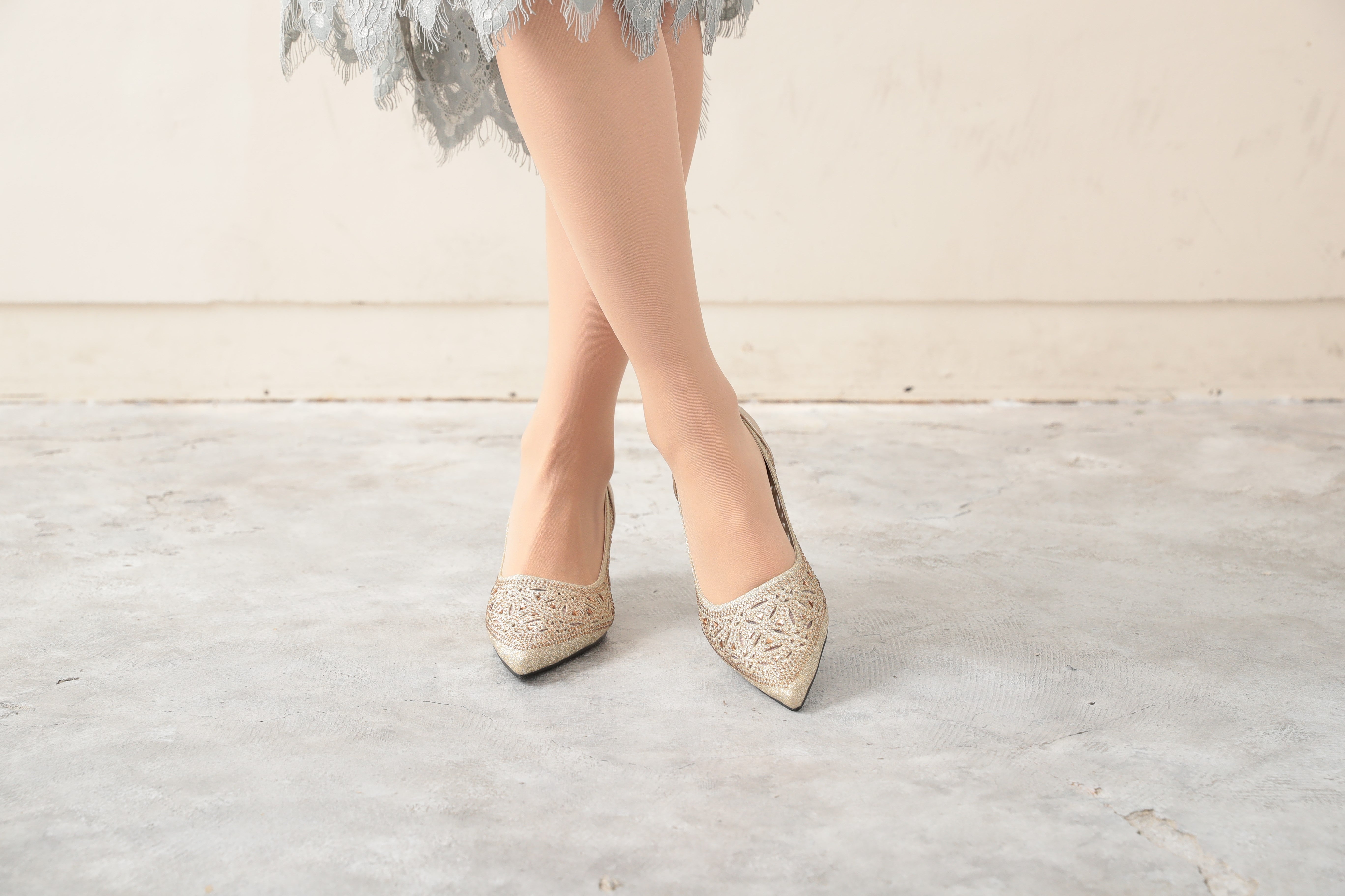 [レンタル] アートマリー 幾何学柄グリッターパンプス ゴールドの宅配レンタル - 11