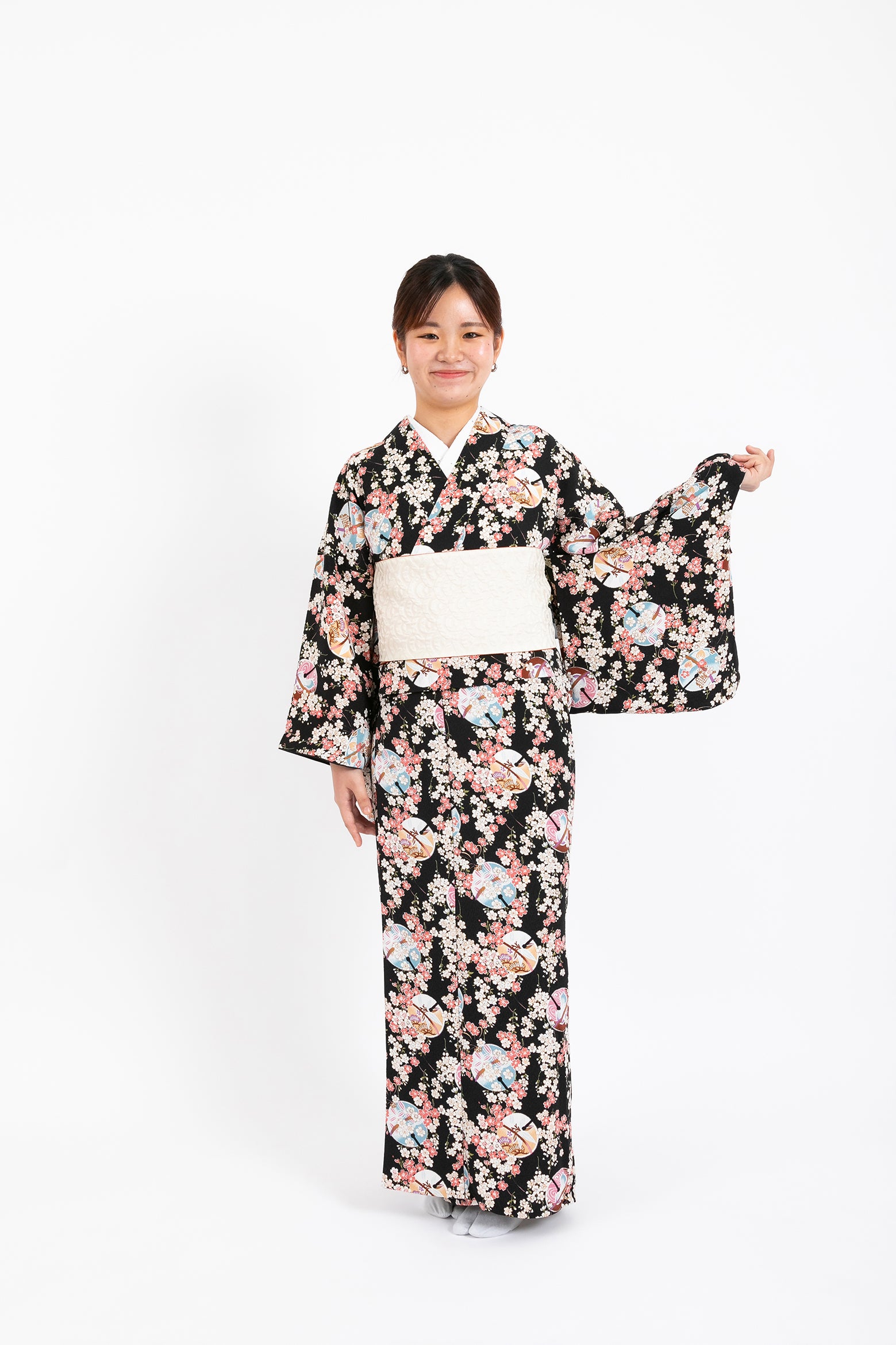 [レンタル] 花襲(はながさね) かんたん着物 YOUR 丸紋に桜(ブラック) Lサイズ