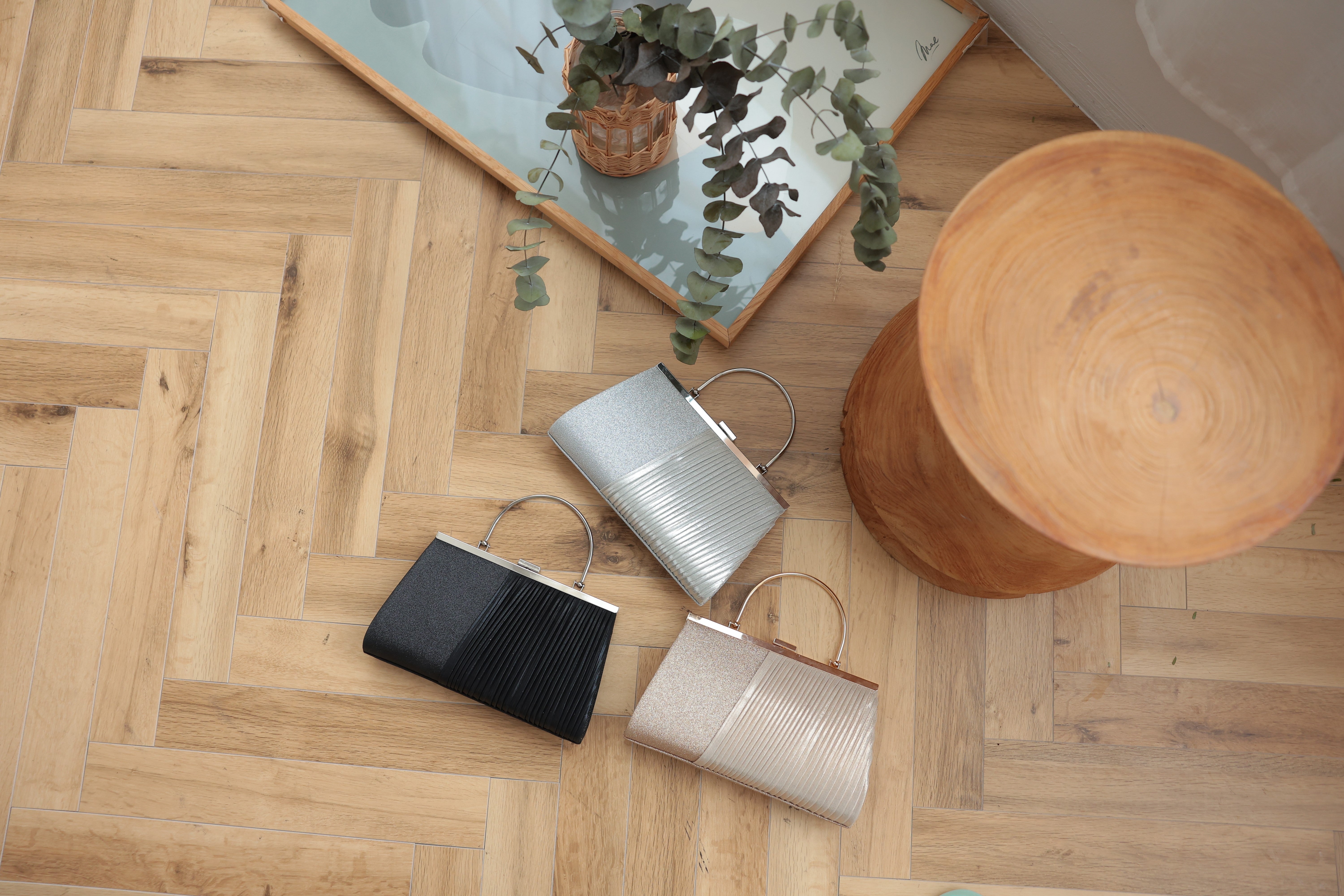 [レンタル] アートマリー グリッター プリーツ デザインパーティーバッグ シルバーの宅配レンタル - 7