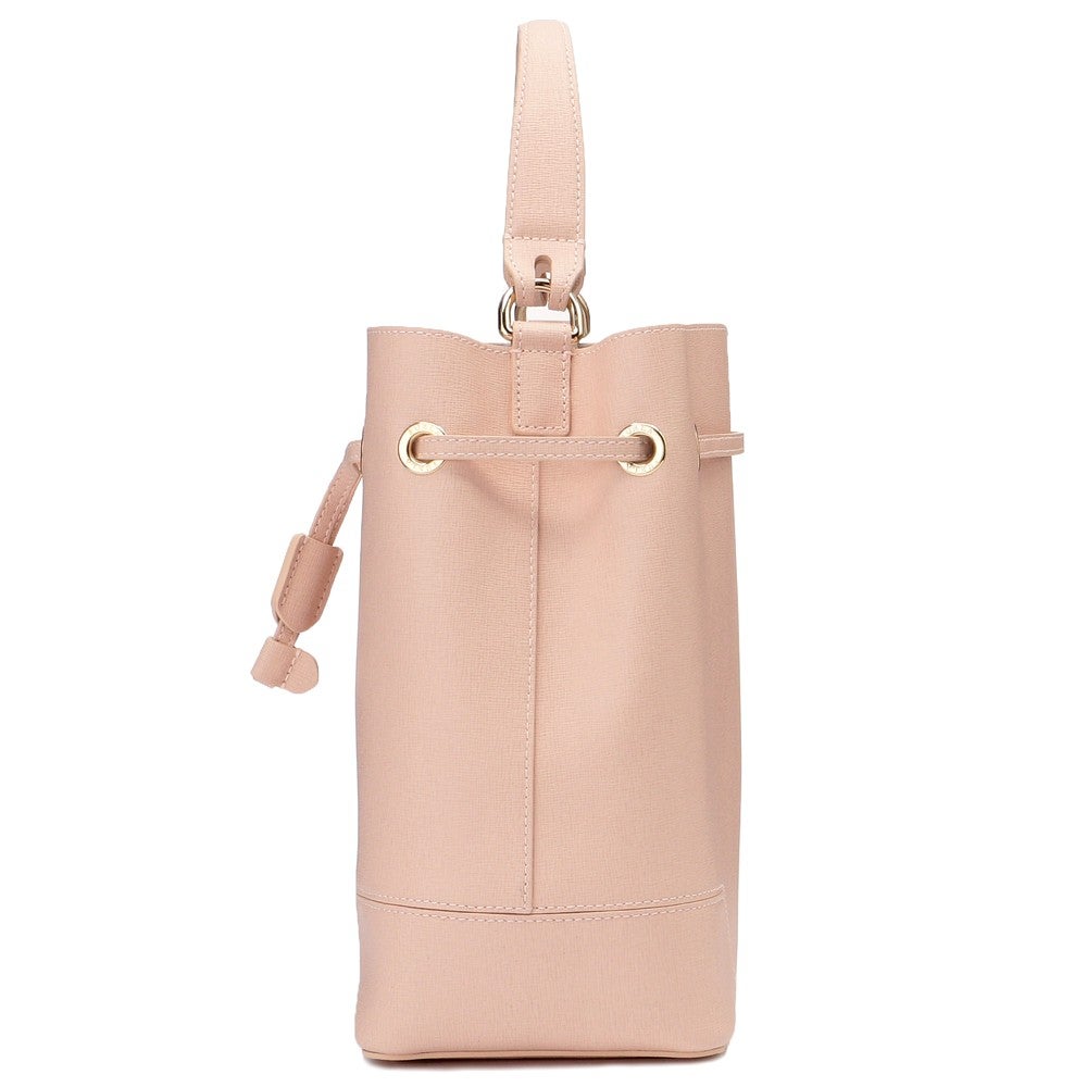 値下げ不可　FURLA ドローストリングバッグ STACY Mサイズ ブラック 値下げ不可 FURLA ドローストリングバッグ STACY Mサイズ ブラック