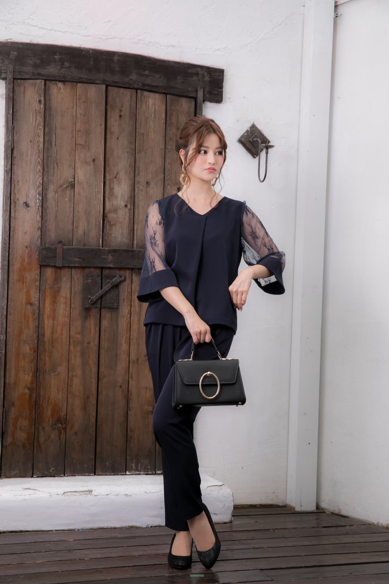 [レンタル] BELINDA DE CAPRIS チュールスリーブカフス セットアップ パンツドレス ネイビーの宅配レンタル - 4