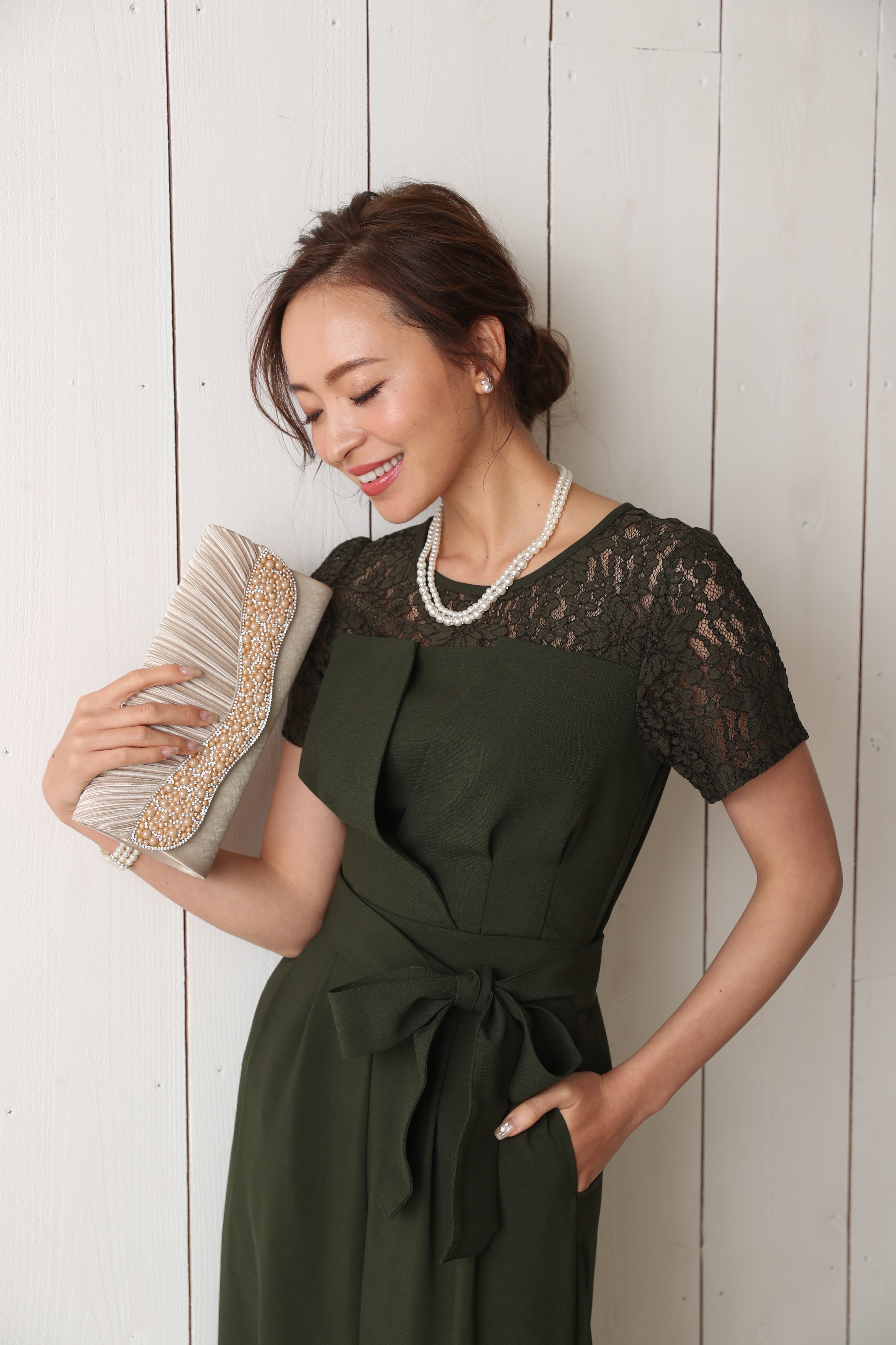 [レンタル] BELINDA DE CAPRIS 袖付きタックテーパード オールインワン パンツドレス カーキの宅配レンタル - 32