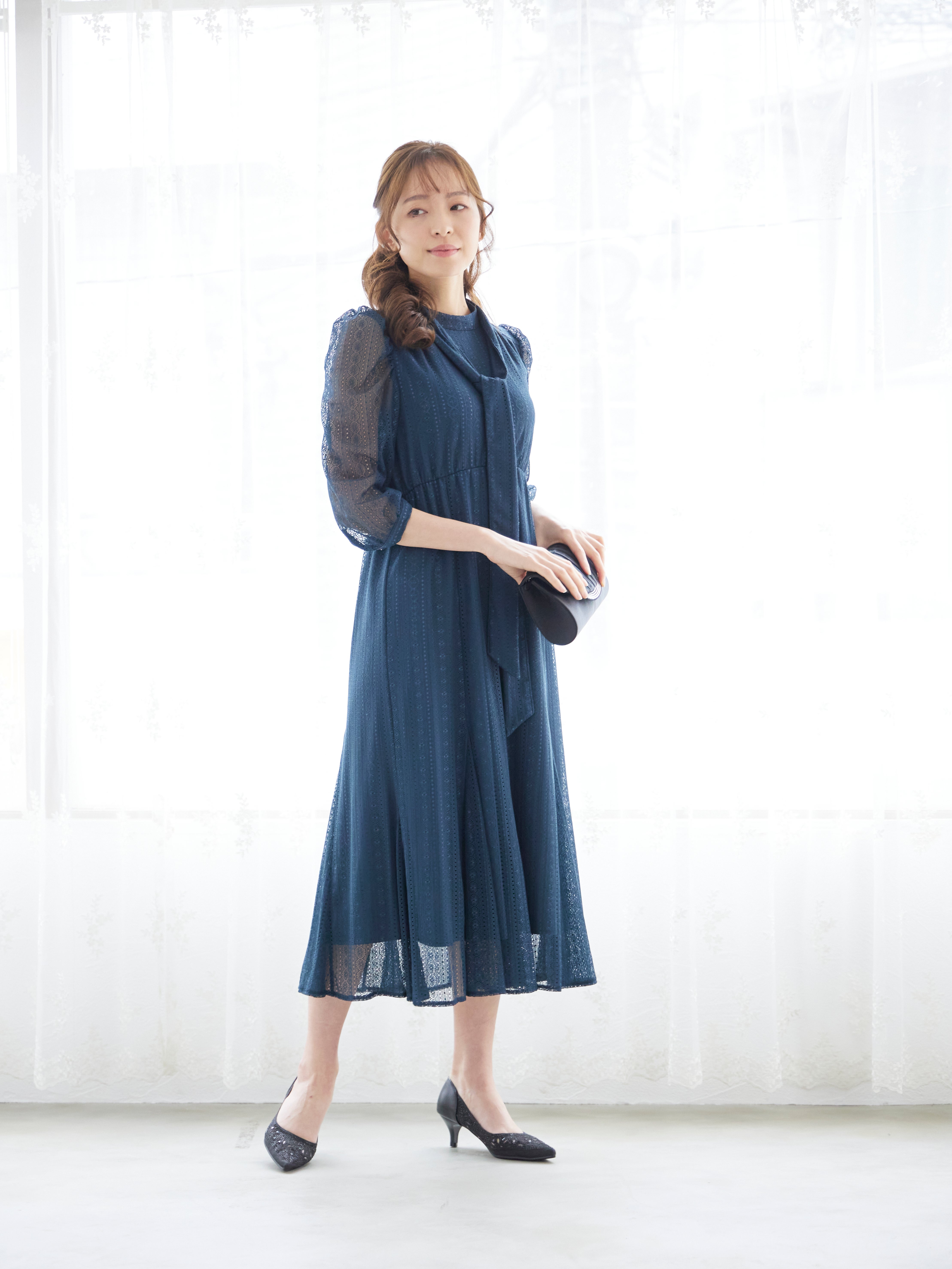 [レンタル] BELINDA DE CAPRIS リボン付きギャザースリーブ レースワンピースドレス ネイビーの宅配レンタル - 2