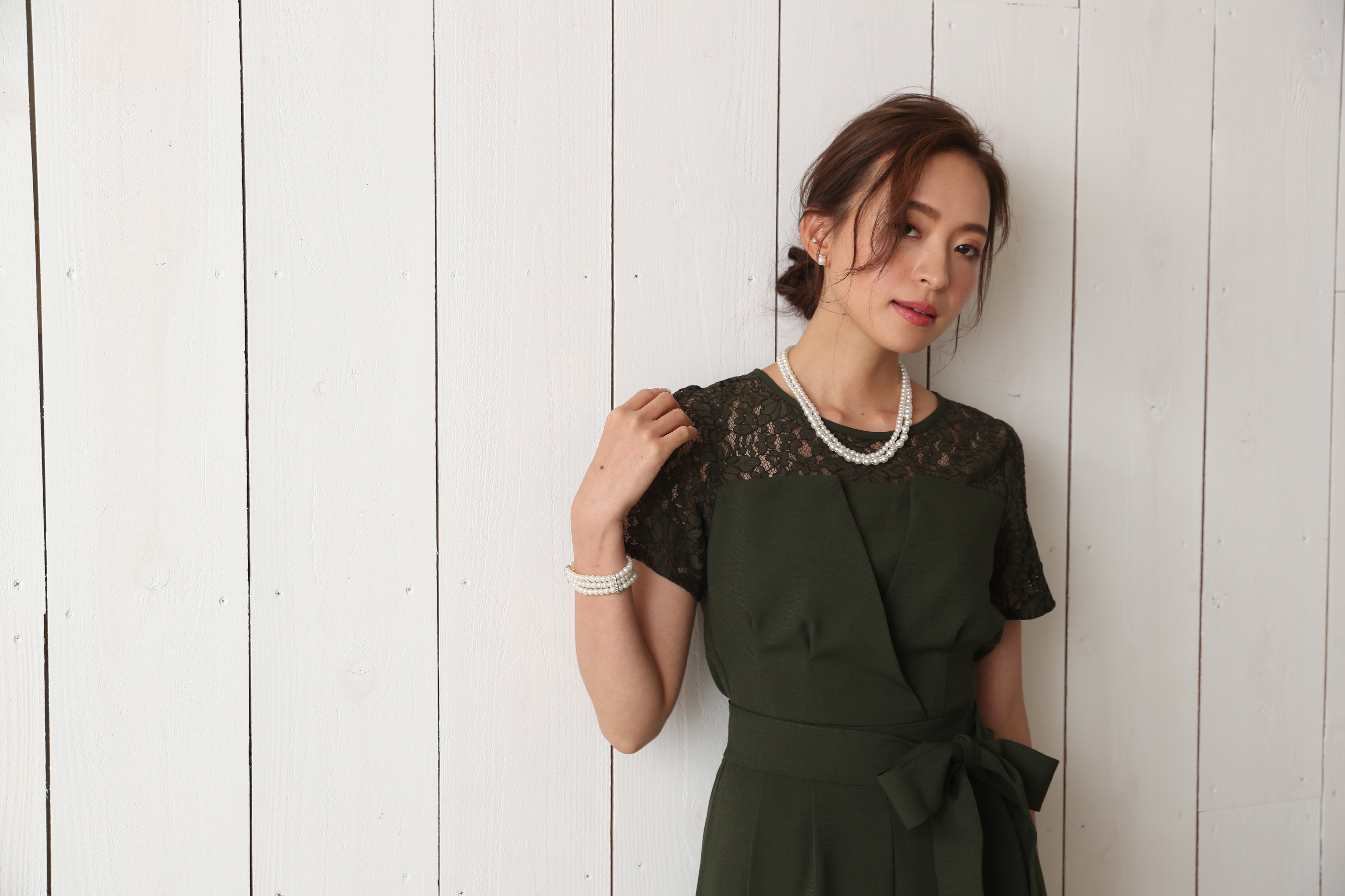 [レンタル] BELINDA DE CAPRIS 袖付きタックテーパード オールインワン パンツドレス カーキの宅配レンタル - 39