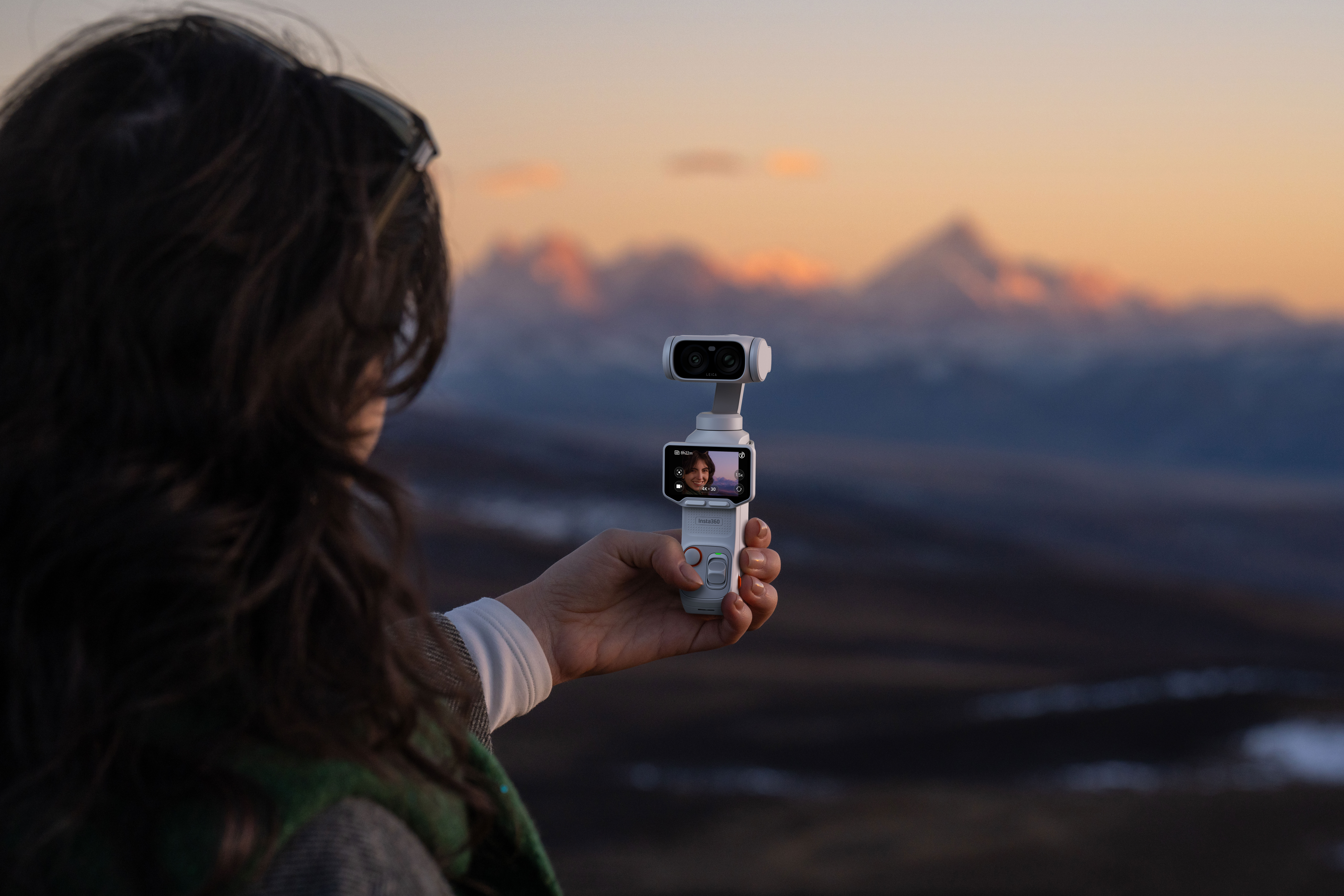 [レンタル] Insta360 Luna Ultra スタンダードバンドル - 24