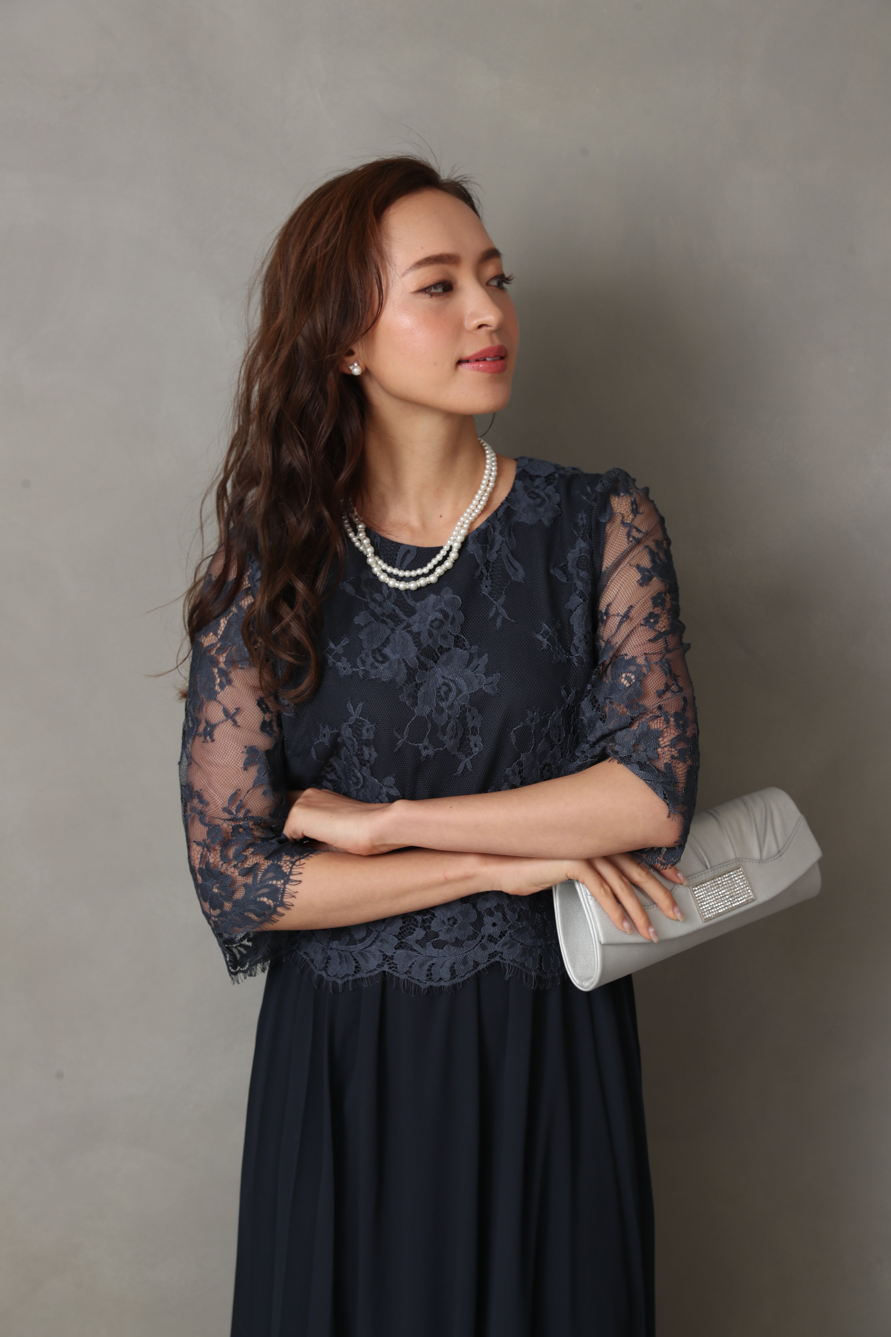 [レンタル] BELINDA DE CAPRIS サイドプリーツ レーススリーブ ワンピースドレス ネイビーの宅配レンタル - 33