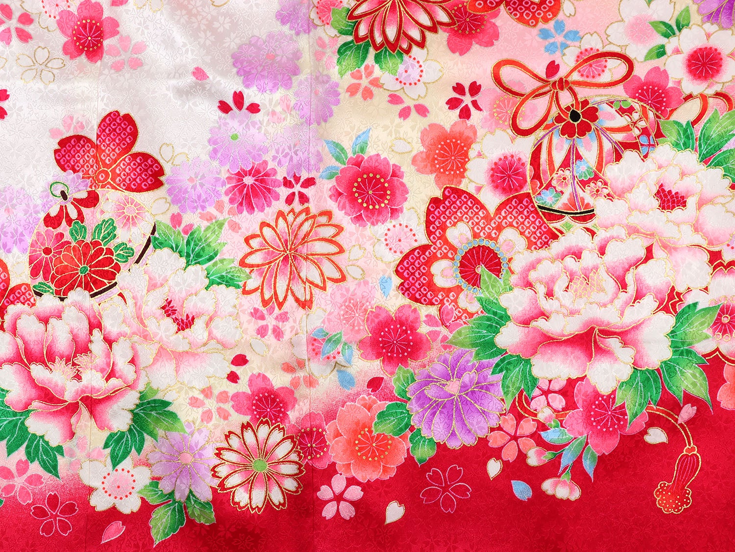 [レンタル] 女の子 お宮参り 産着 レンタル6点フルセット 正絹 鈴と牡丹の花々 白色に赤ぼかしの宅配レンタル - 5