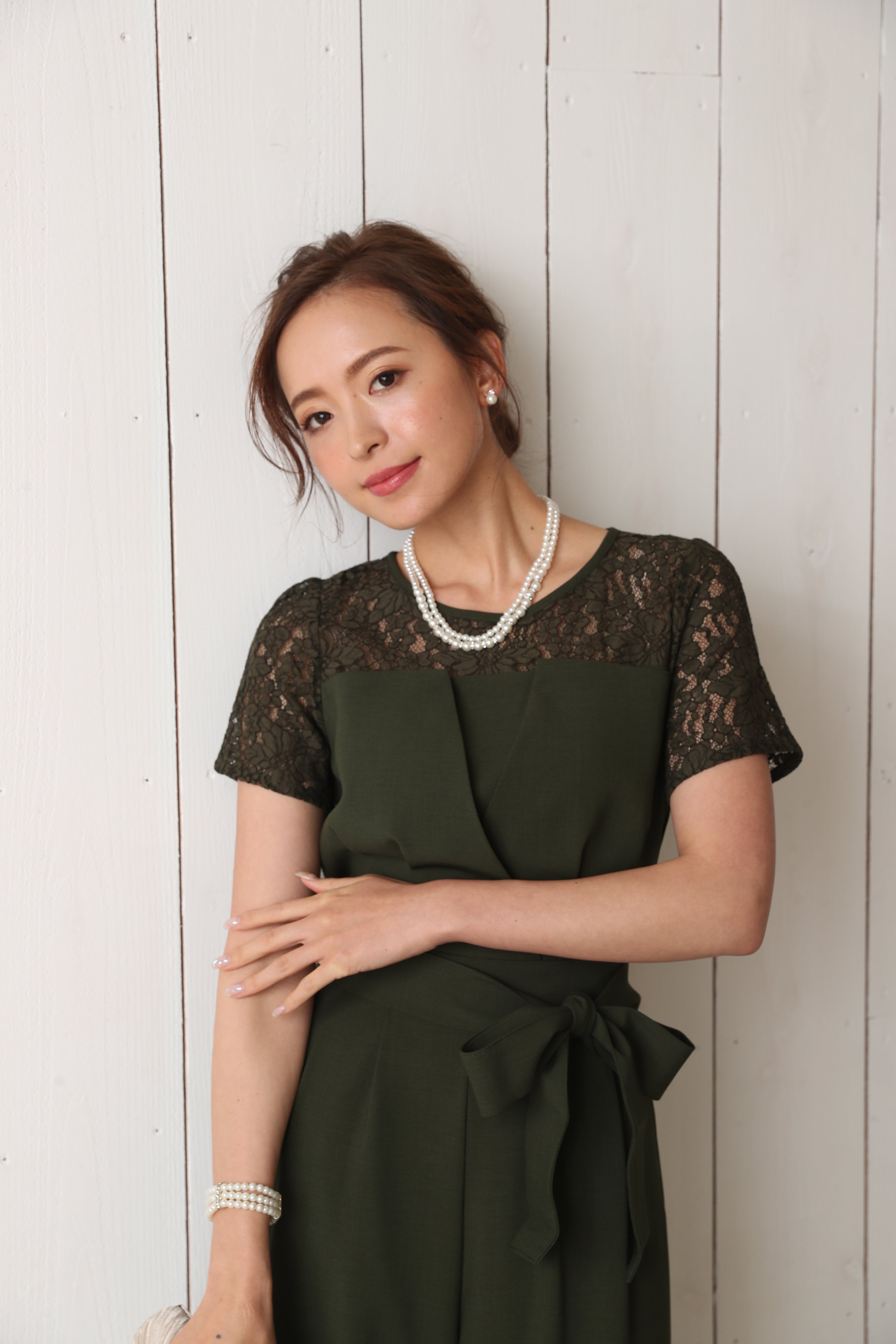 [レンタル] BELINDA DE CAPRIS 袖付きタックテーパード オールインワン パンツドレス カーキの宅配レンタル - 33