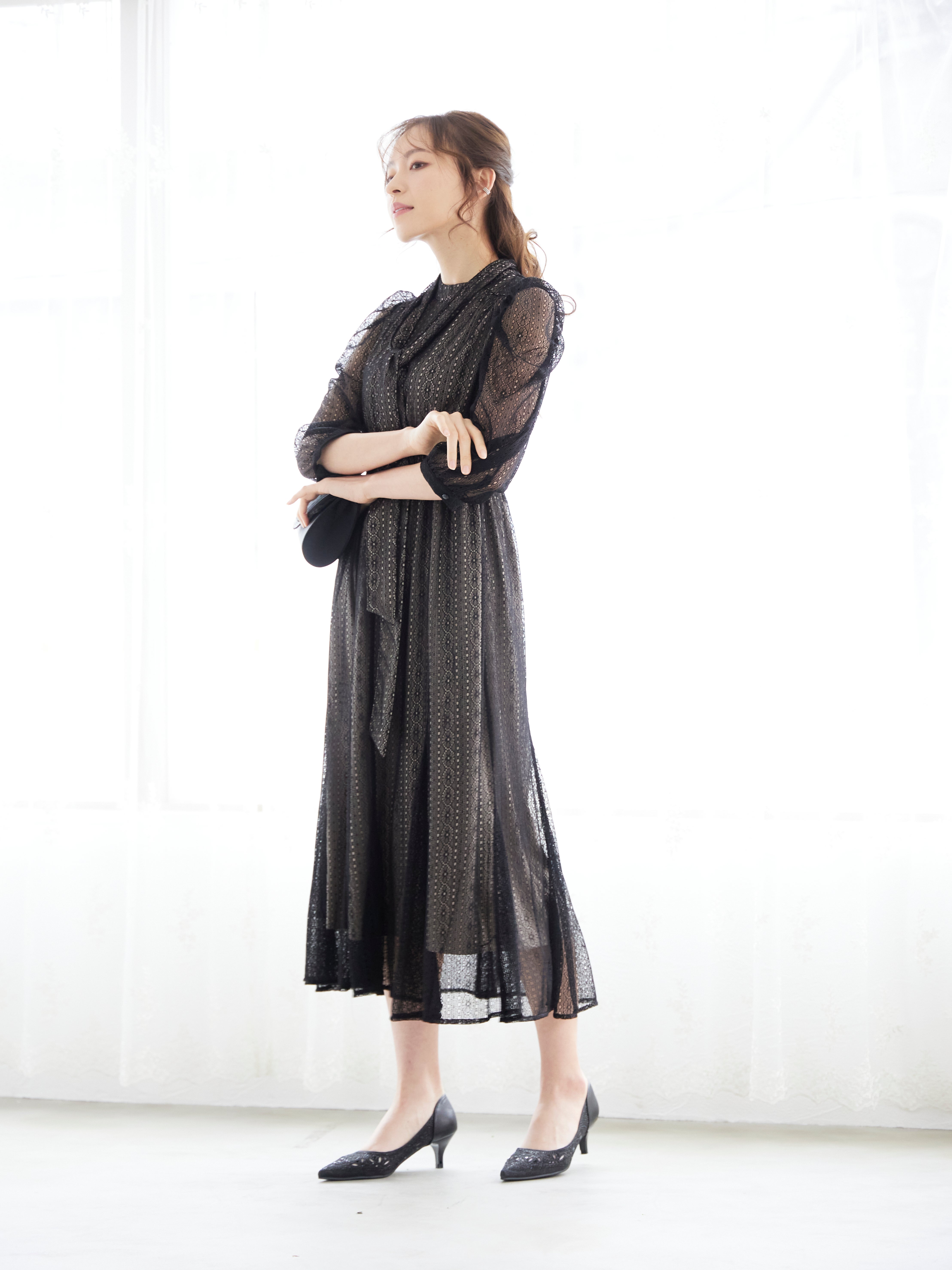 レンタル] BELINDA DE CAPRIS リボン付きギャザースリーブ レース